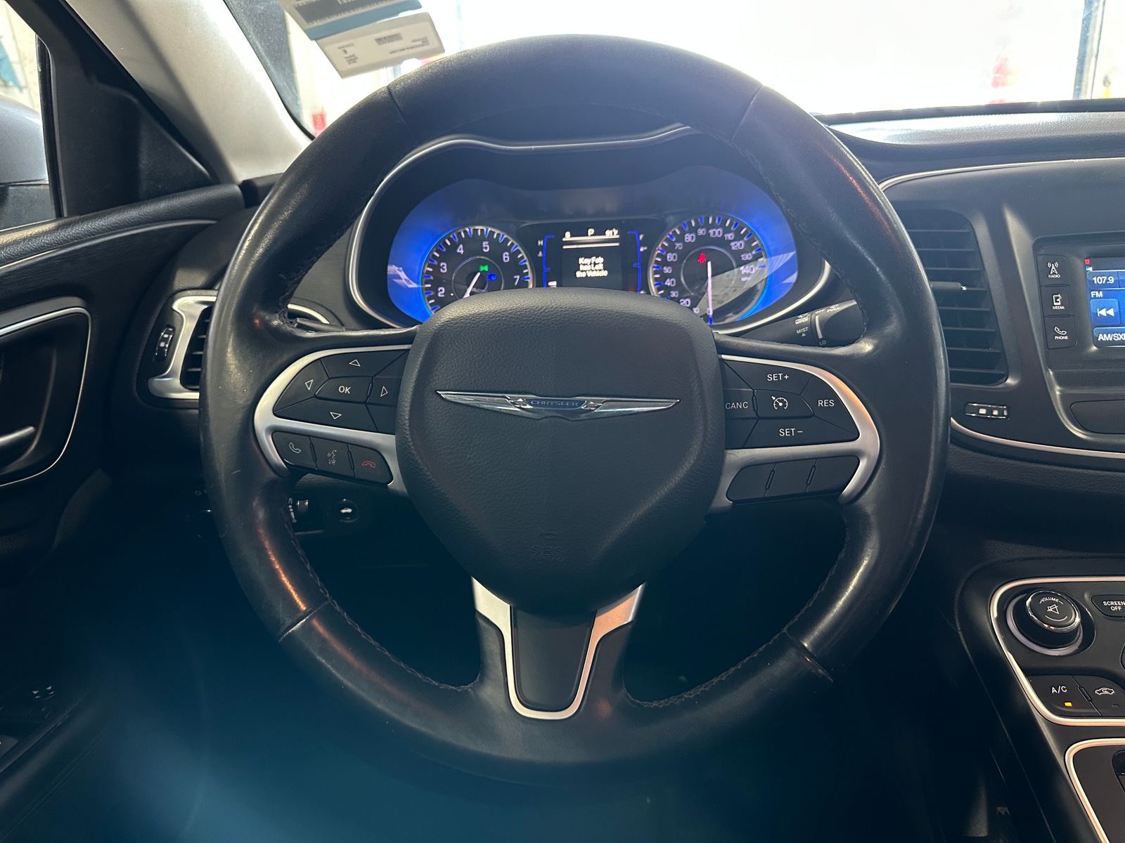 Thumbnail: 2015 Chrysler 200 - 5