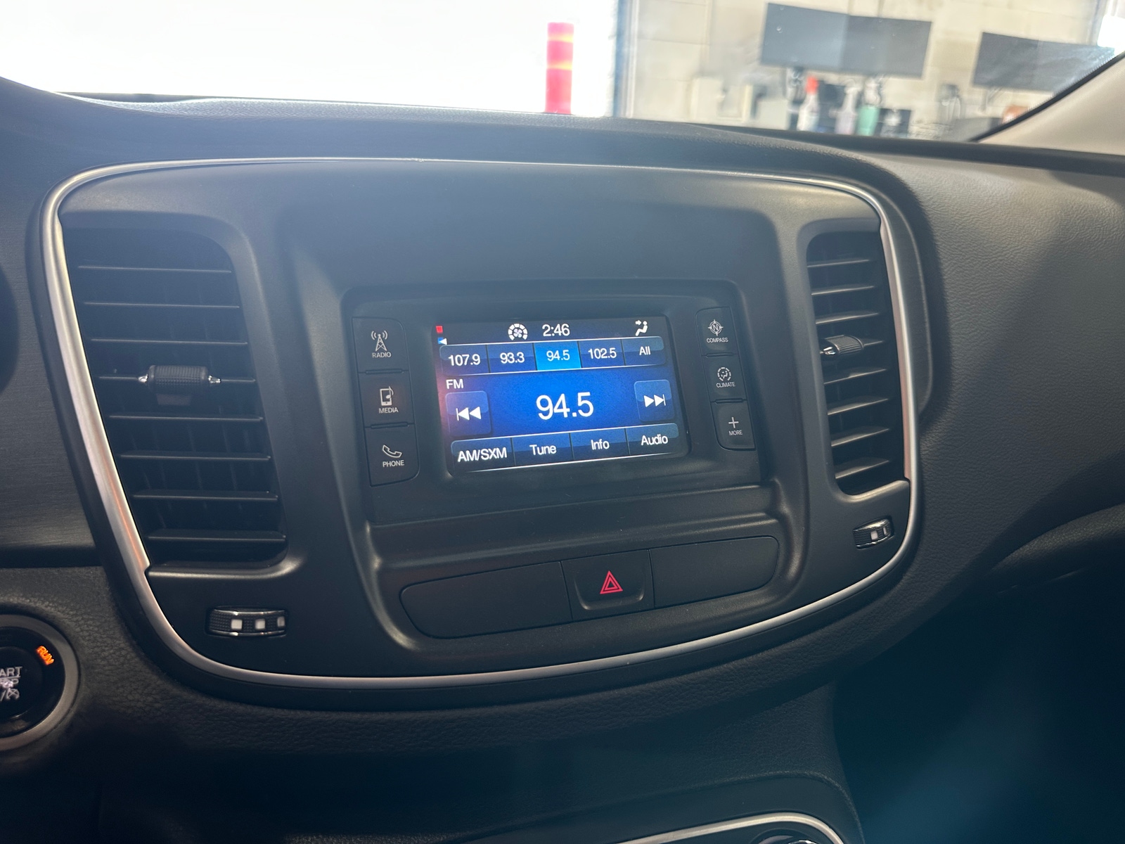 Thumbnail: 2015 Chrysler 200 - 4