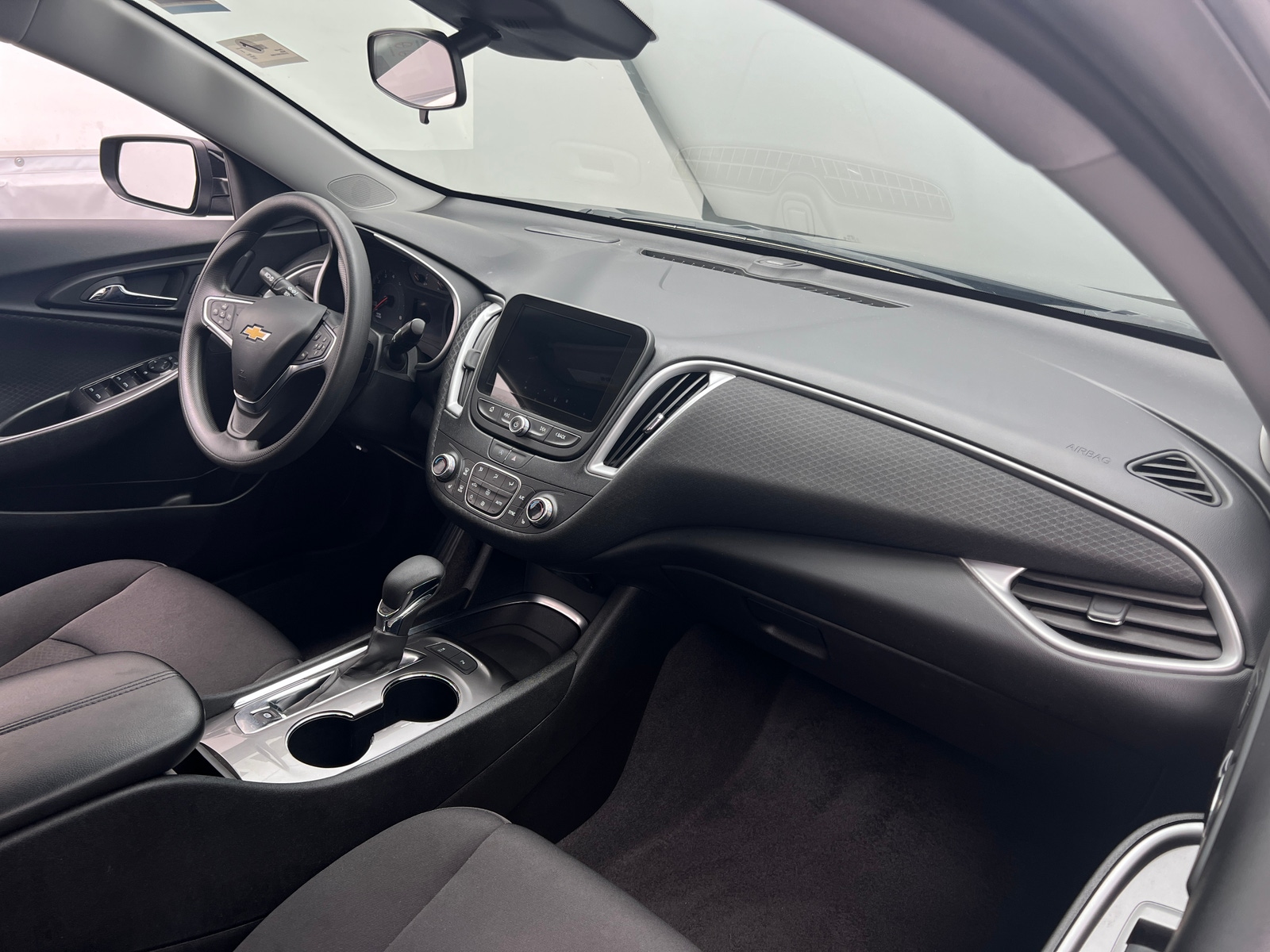 Thumbnail: 2024 Chevrolet Malibu - 3