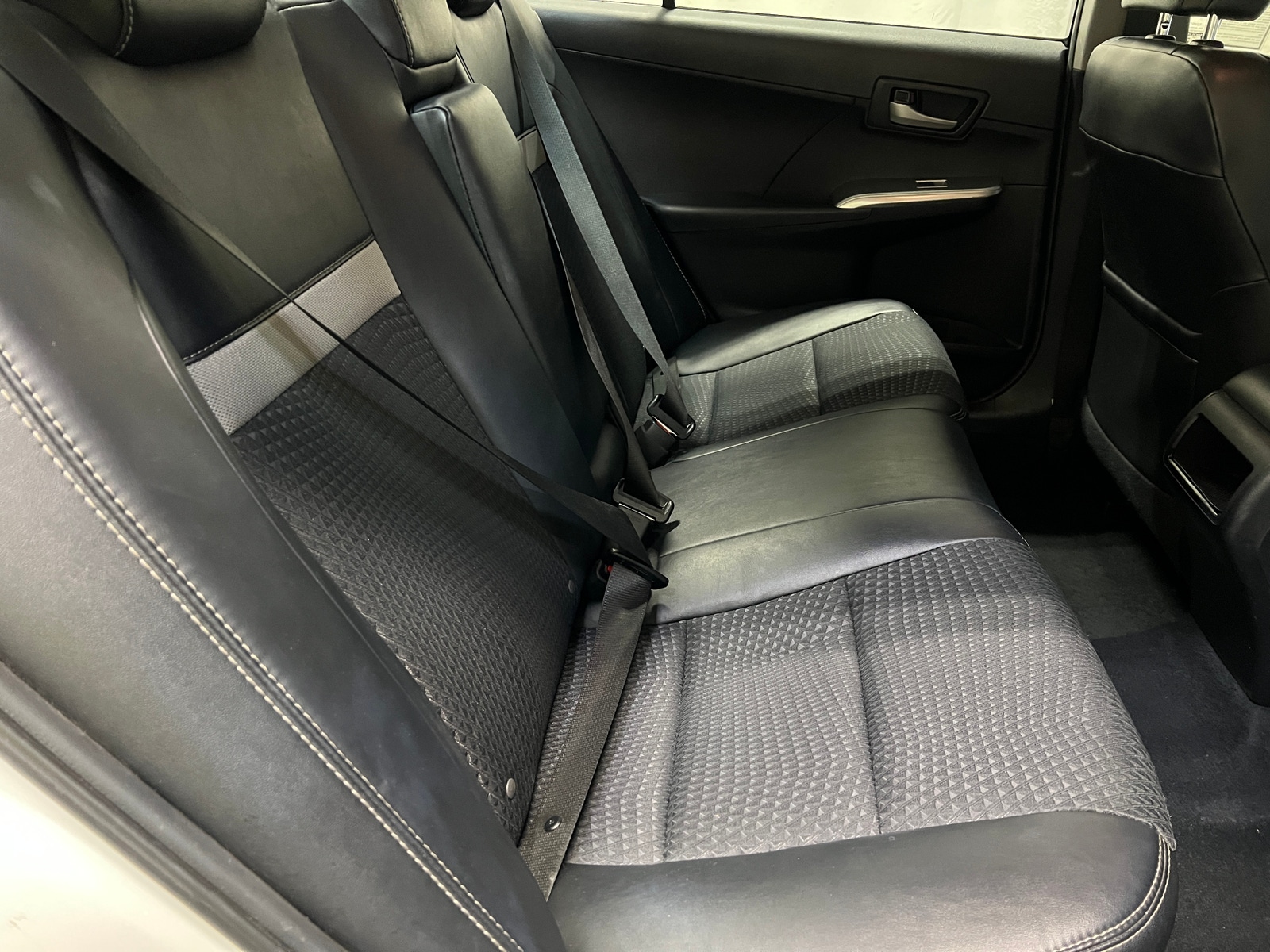 Thumbnail: 2012 Toyota Camry - 6