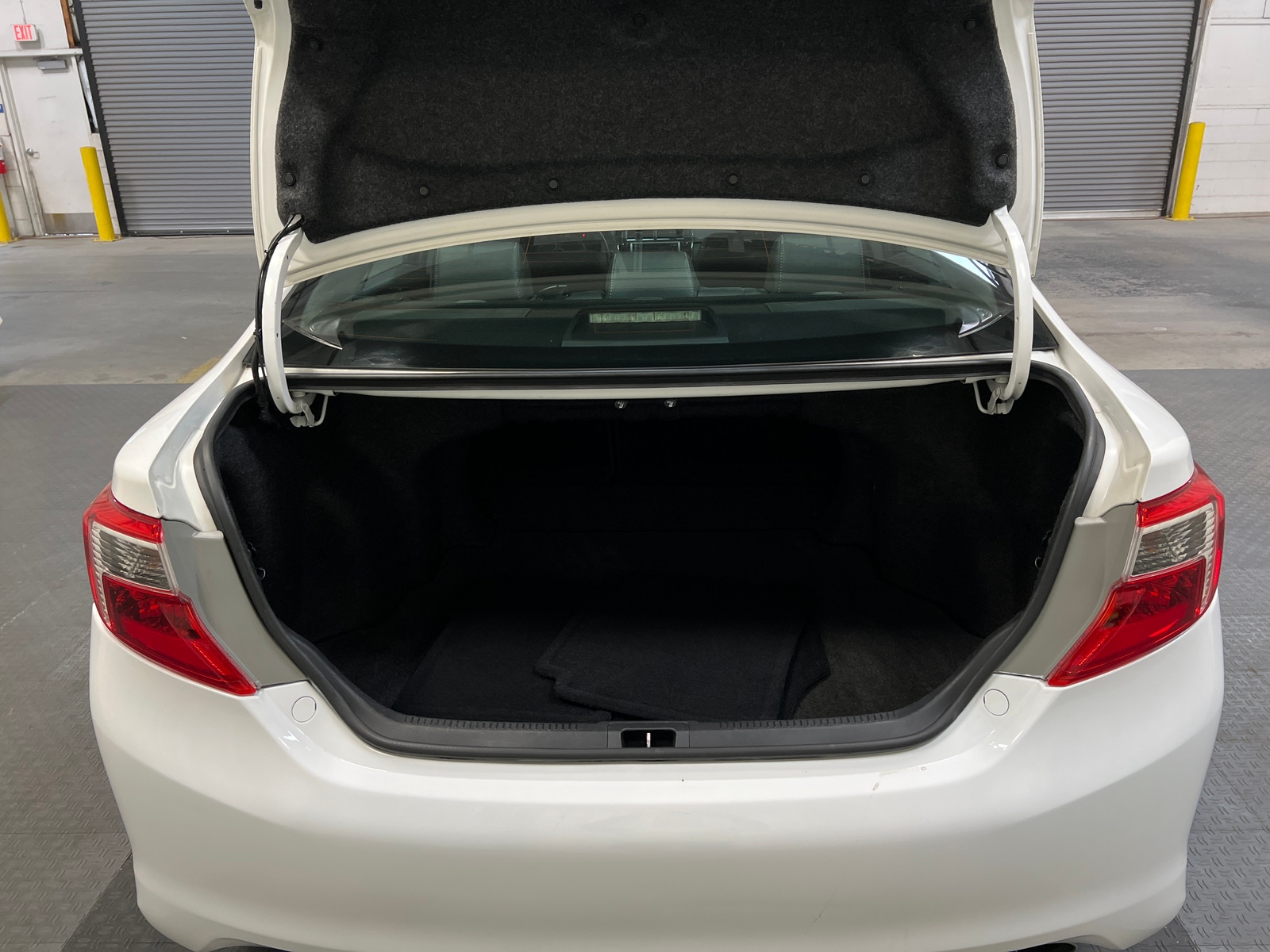Thumbnail: 2012 Toyota Camry - 7