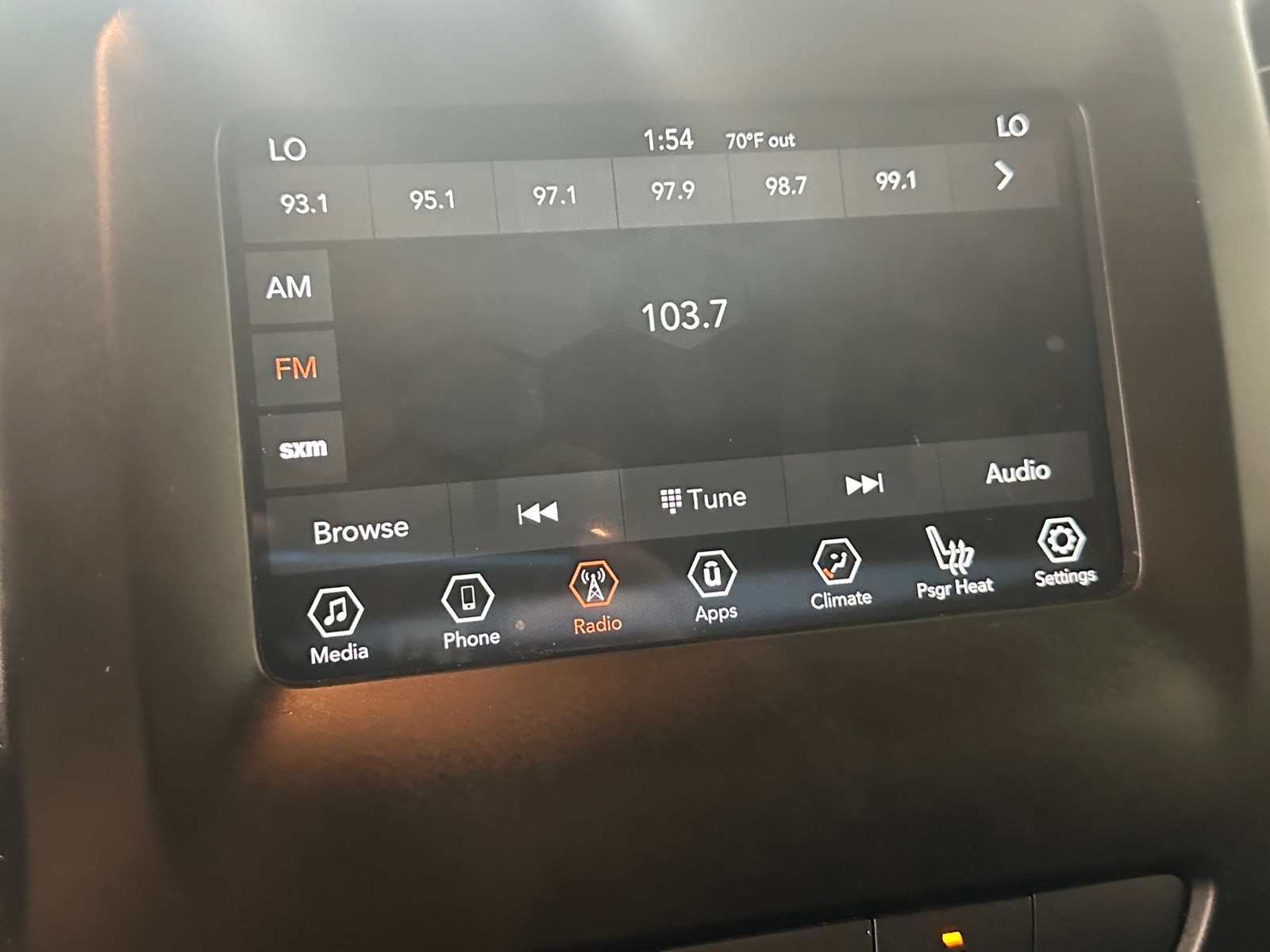 Thumbnail: 2020 Jeep Cherokee - 3