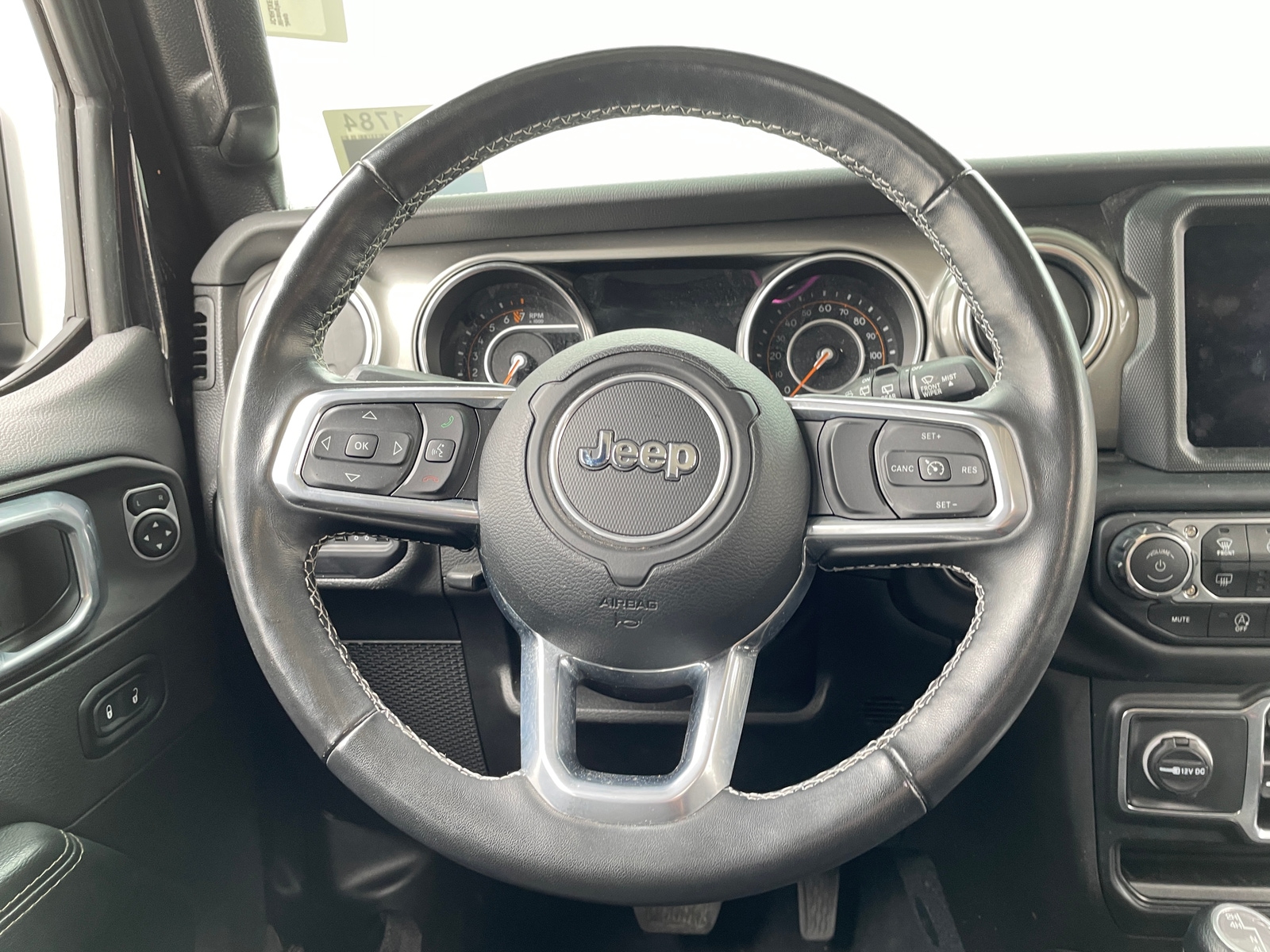 Thumbnail: 2022 Jeep Wrangler - 5