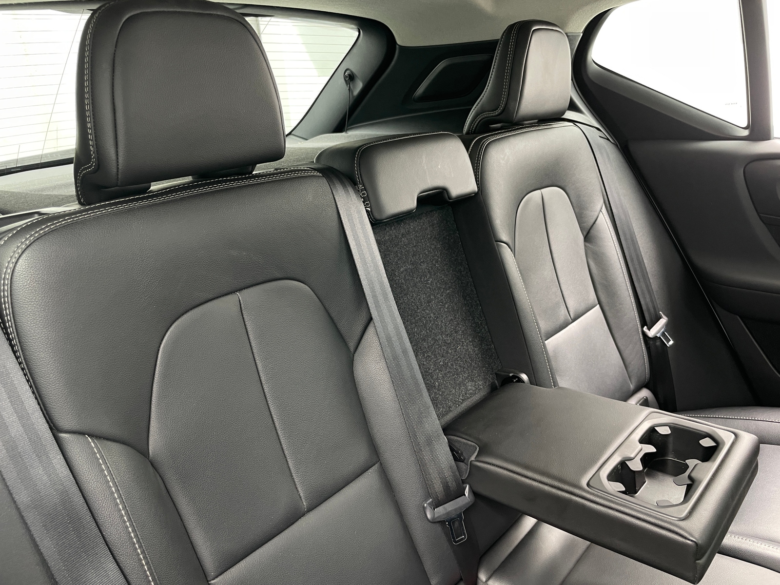 Thumbnail: 2019 Volvo XC40 - 5
