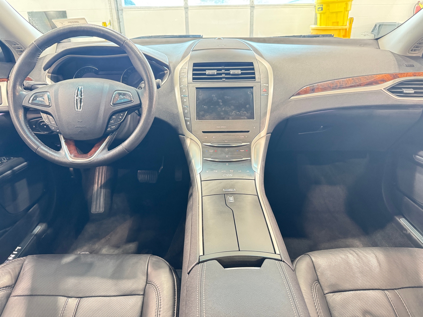 Thumbnail: 2014 Lincoln MKZ - 2