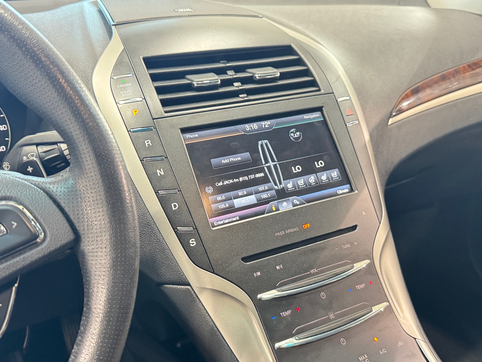 Thumbnail: 2014 Lincoln MKZ - 3
