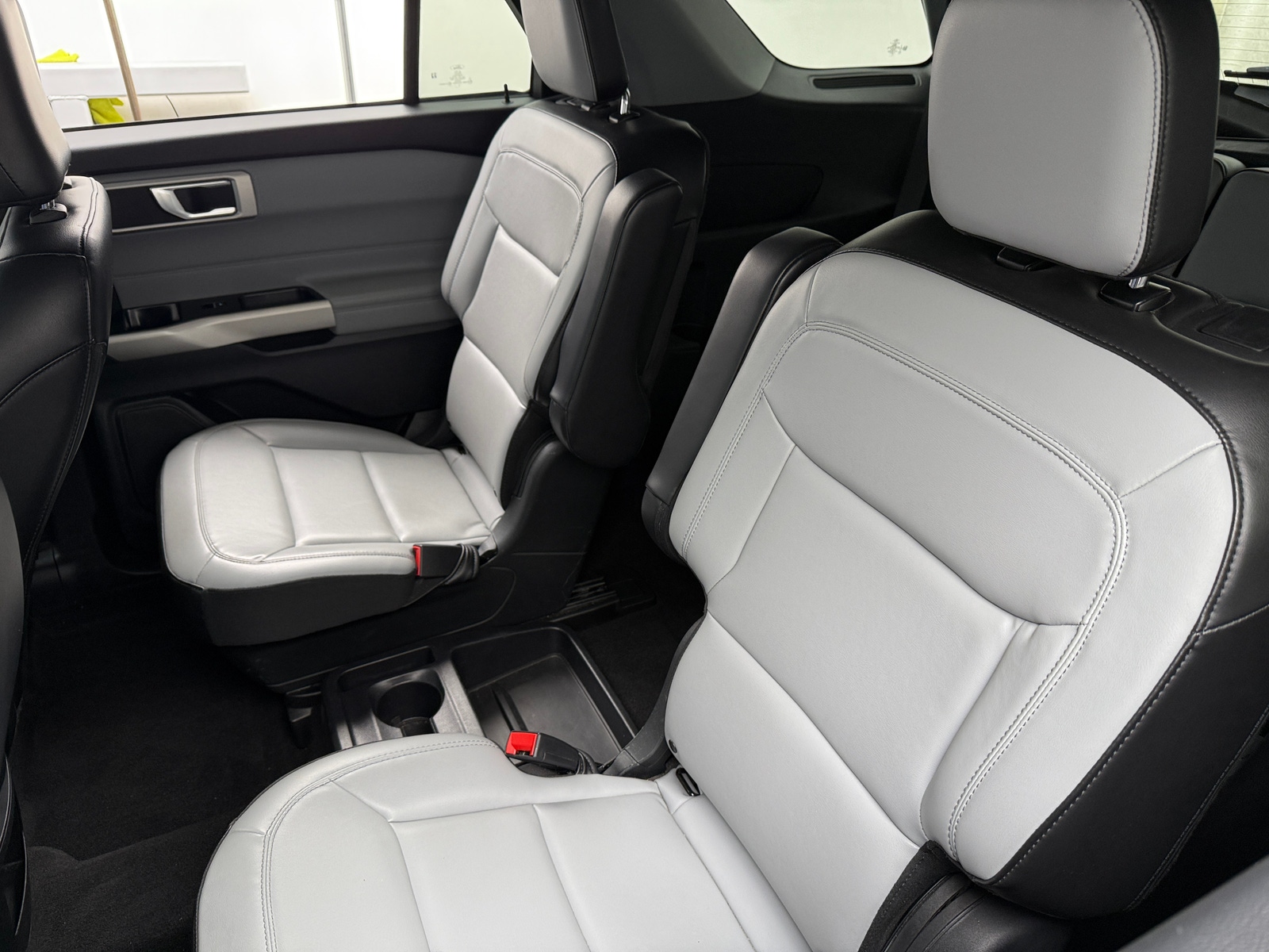 Thumbnail: 2021 Ford Explorer - 6