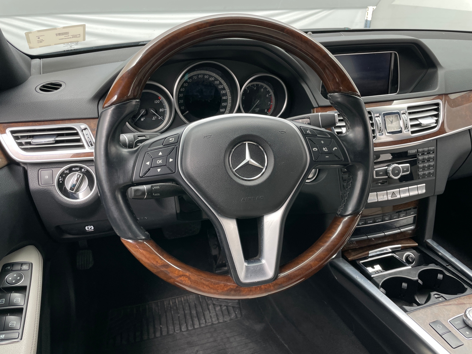Thumbnail: 2014 Mercedes-Benz E-Class - 4