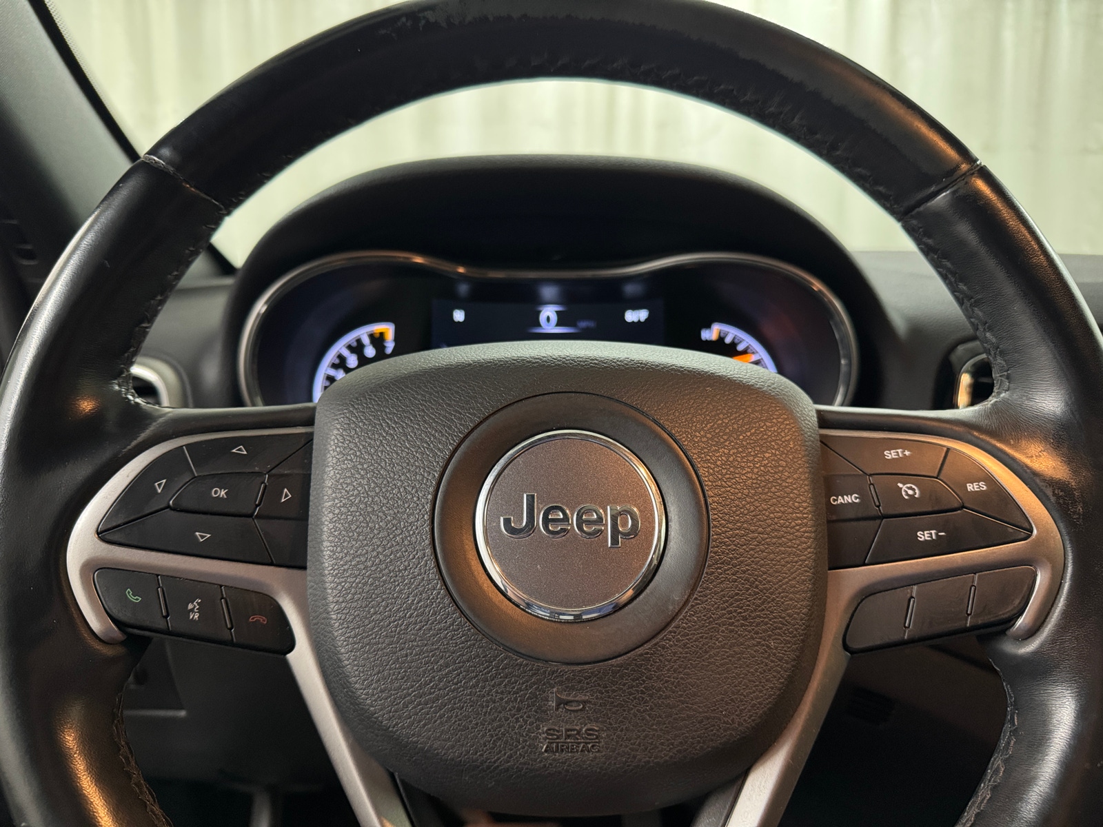 Thumbnail: 2020 Jeep Grand Cherokee - 4
