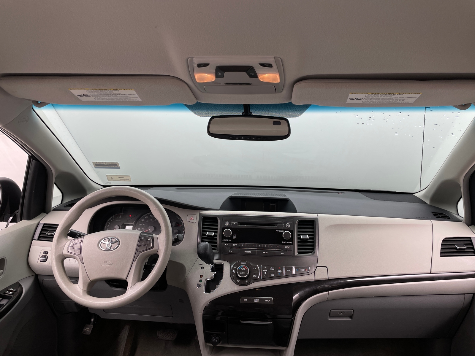 Thumbnail: 2013 Toyota Sienna - 3