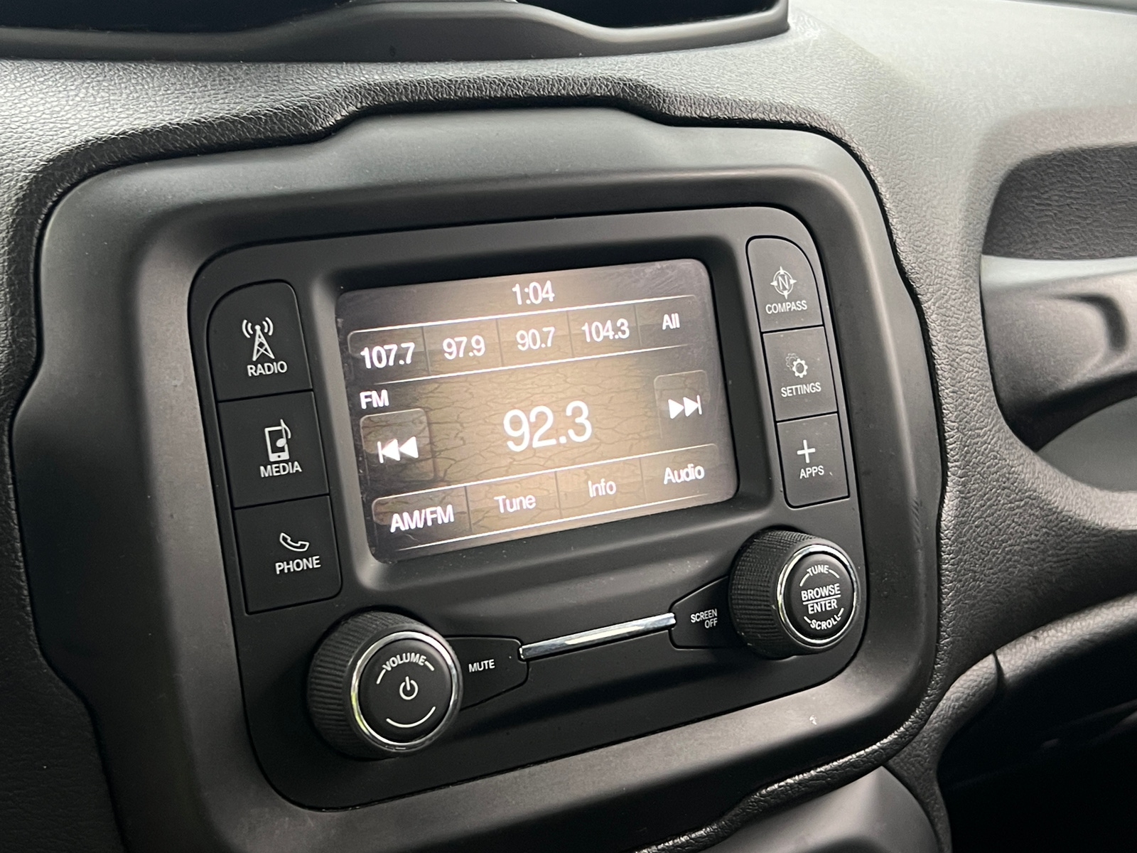Thumbnail: 2018 Jeep Renegade - 4