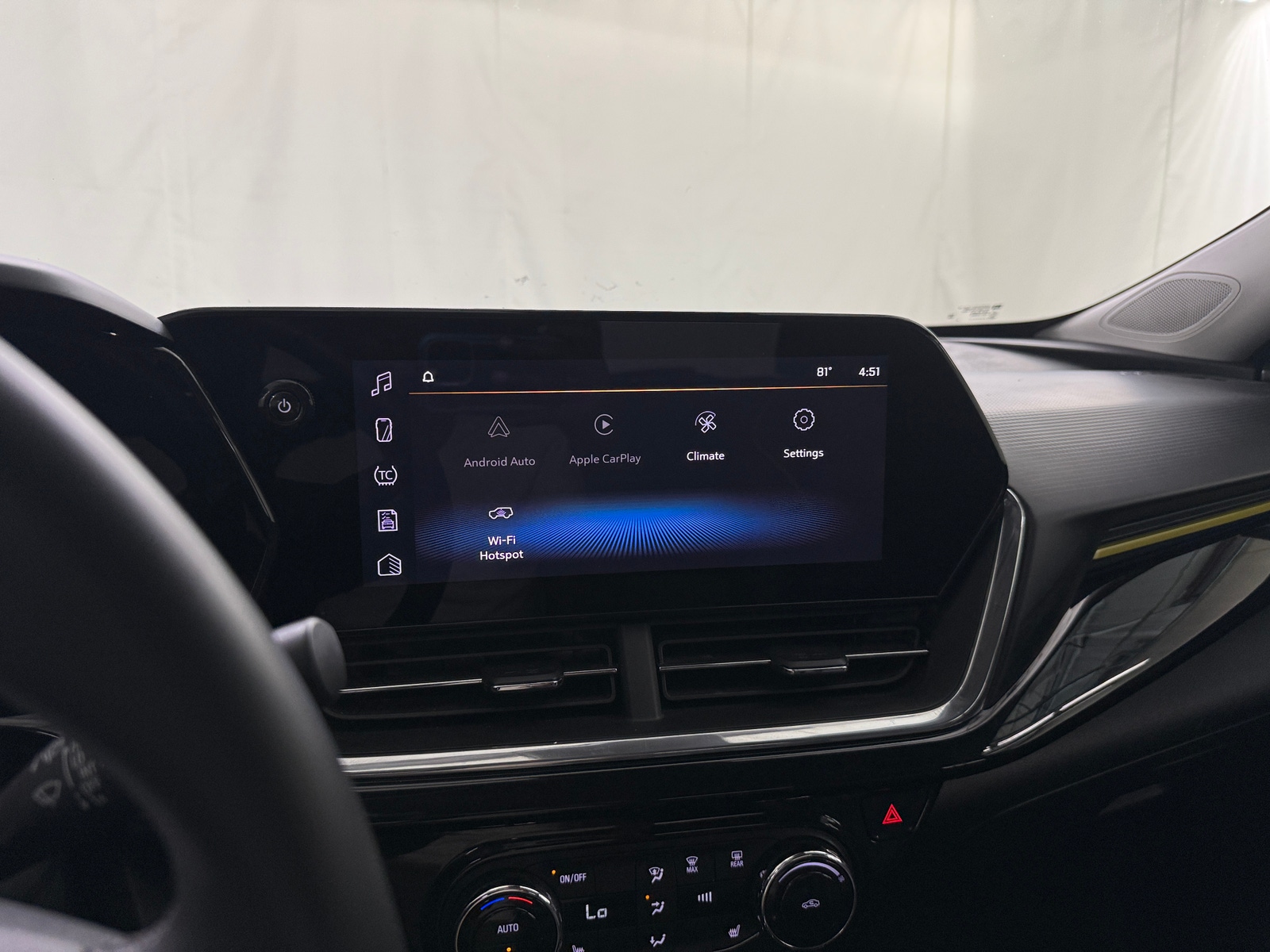 Thumbnail: 2024 Chevrolet Trax - 3
