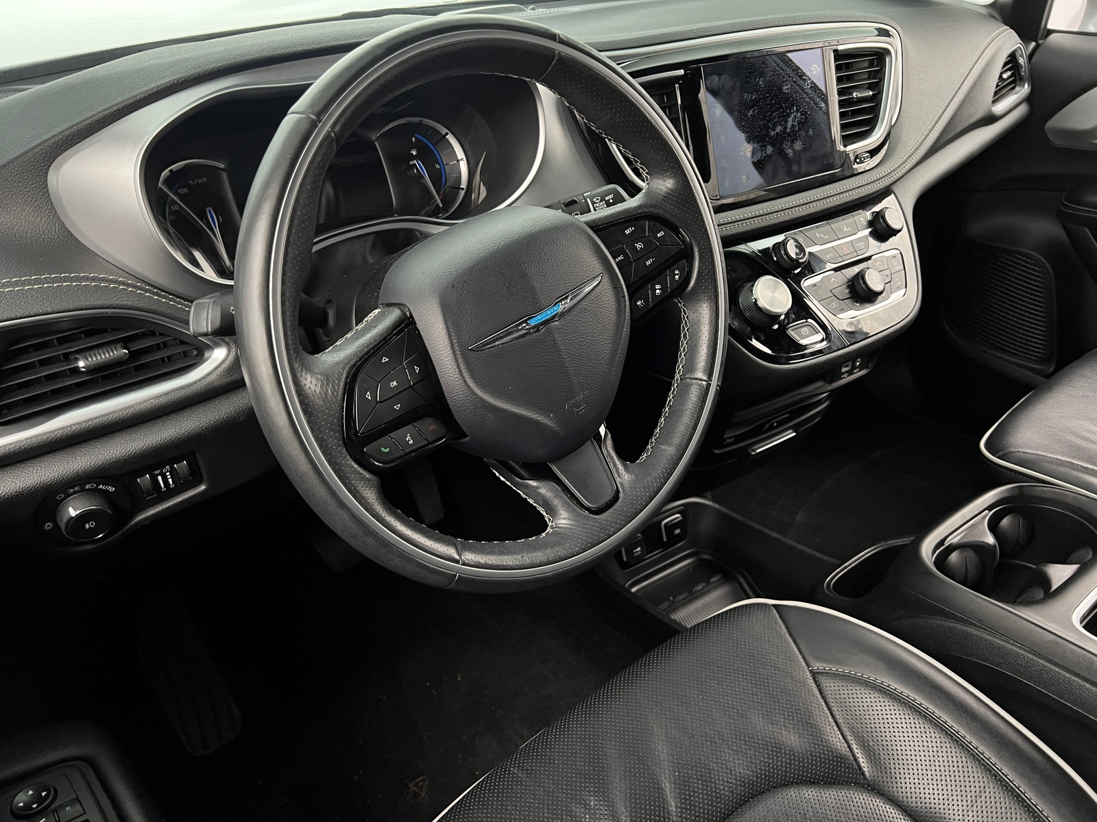 Thumbnail: 2020 Chrysler Pacifica - 2