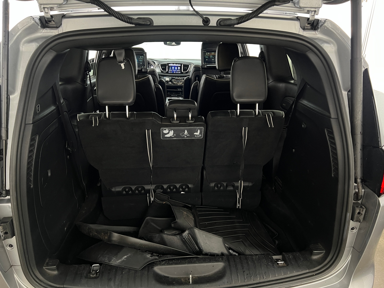 Thumbnail: 2020 Chrysler Pacifica - 6