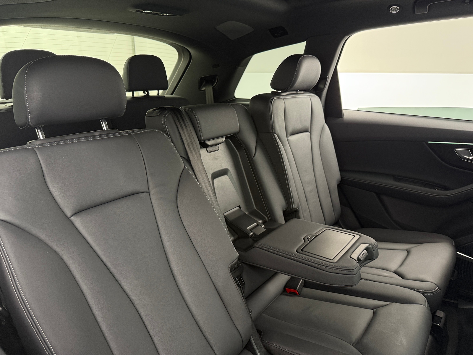 Thumbnail: 2025 Audi Q7 - 5