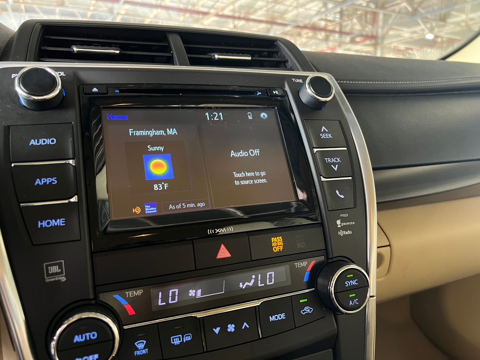 Thumbnail: 2017 Toyota Camry - 4