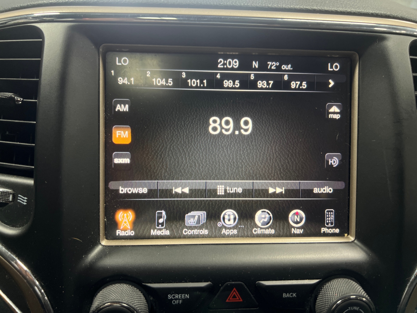 Thumbnail: 2016 Jeep Grand Cherokee - 3