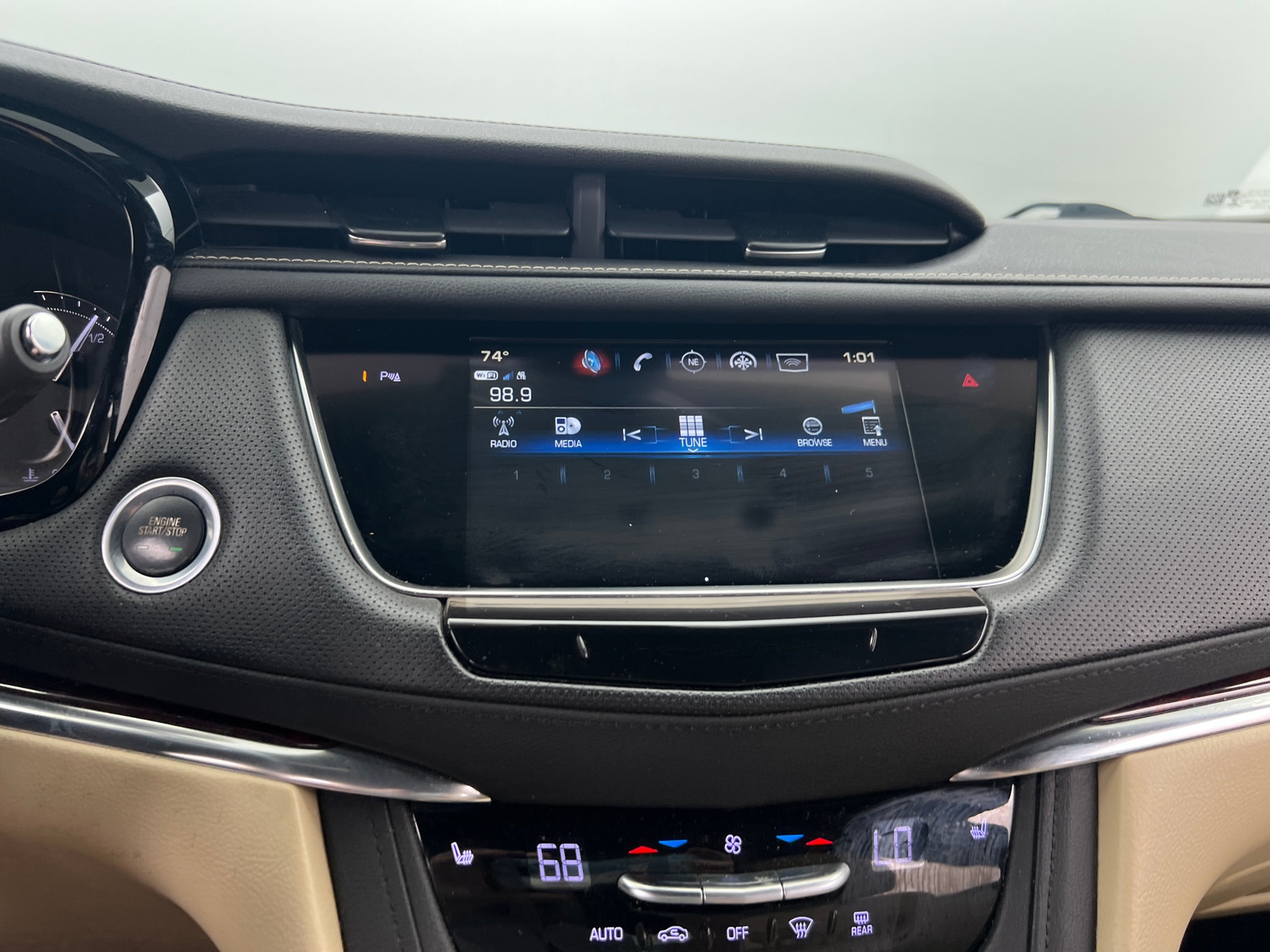 Thumbnail: 2019 Cadillac XT5 - 3