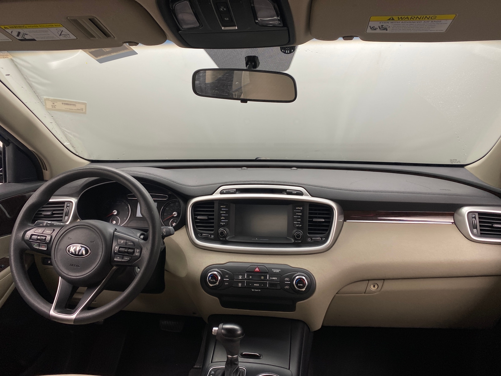 Thumbnail: 2018 Kia Sorento - 3
