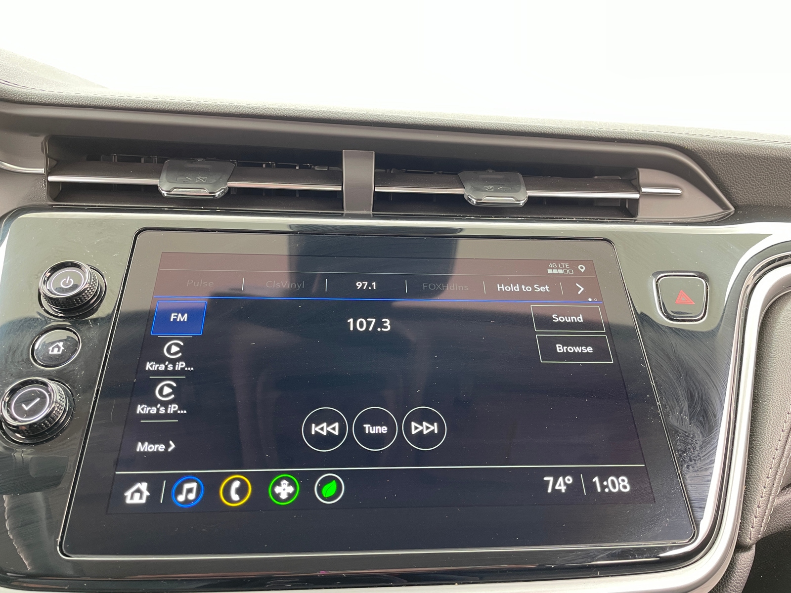 Thumbnail: 2023 Chevrolet Bolt EUV - 3