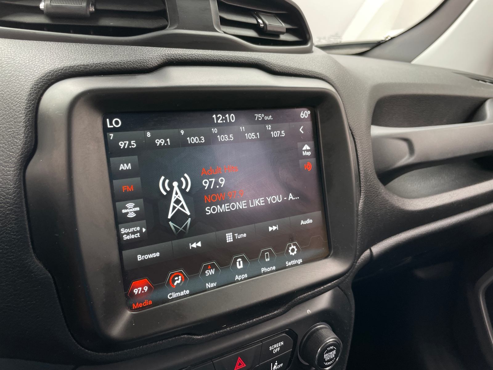 Thumbnail: 2021 Jeep Renegade - 4