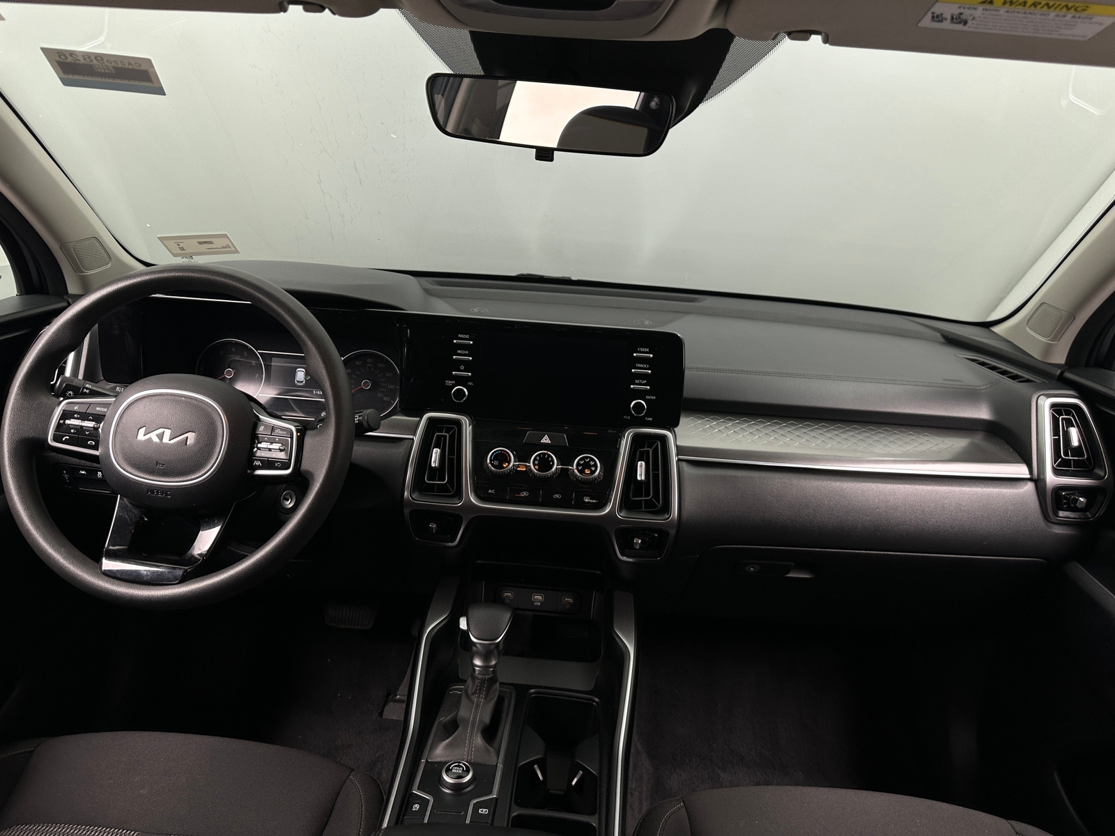 Thumbnail: 2023 Kia Sorento - 3