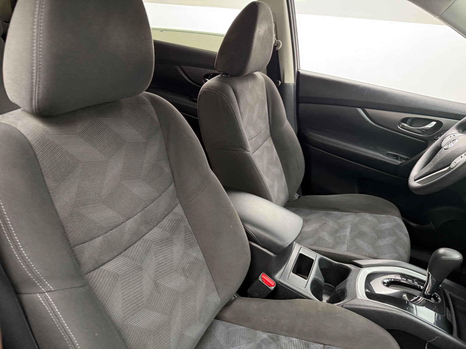 Thumbnail: 2016 Nissan Rogue - 2