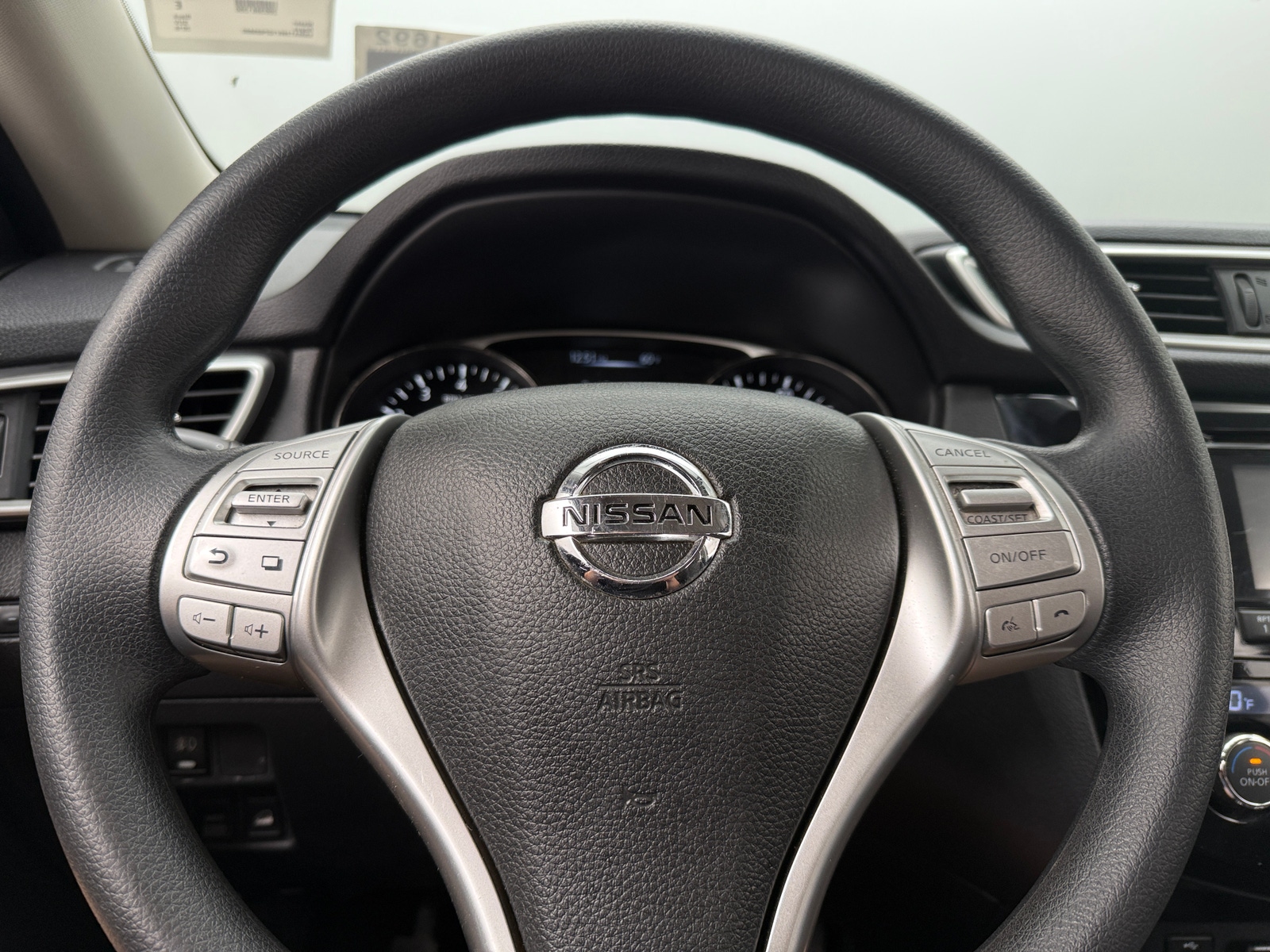 Thumbnail: 2016 Nissan Rogue - 5