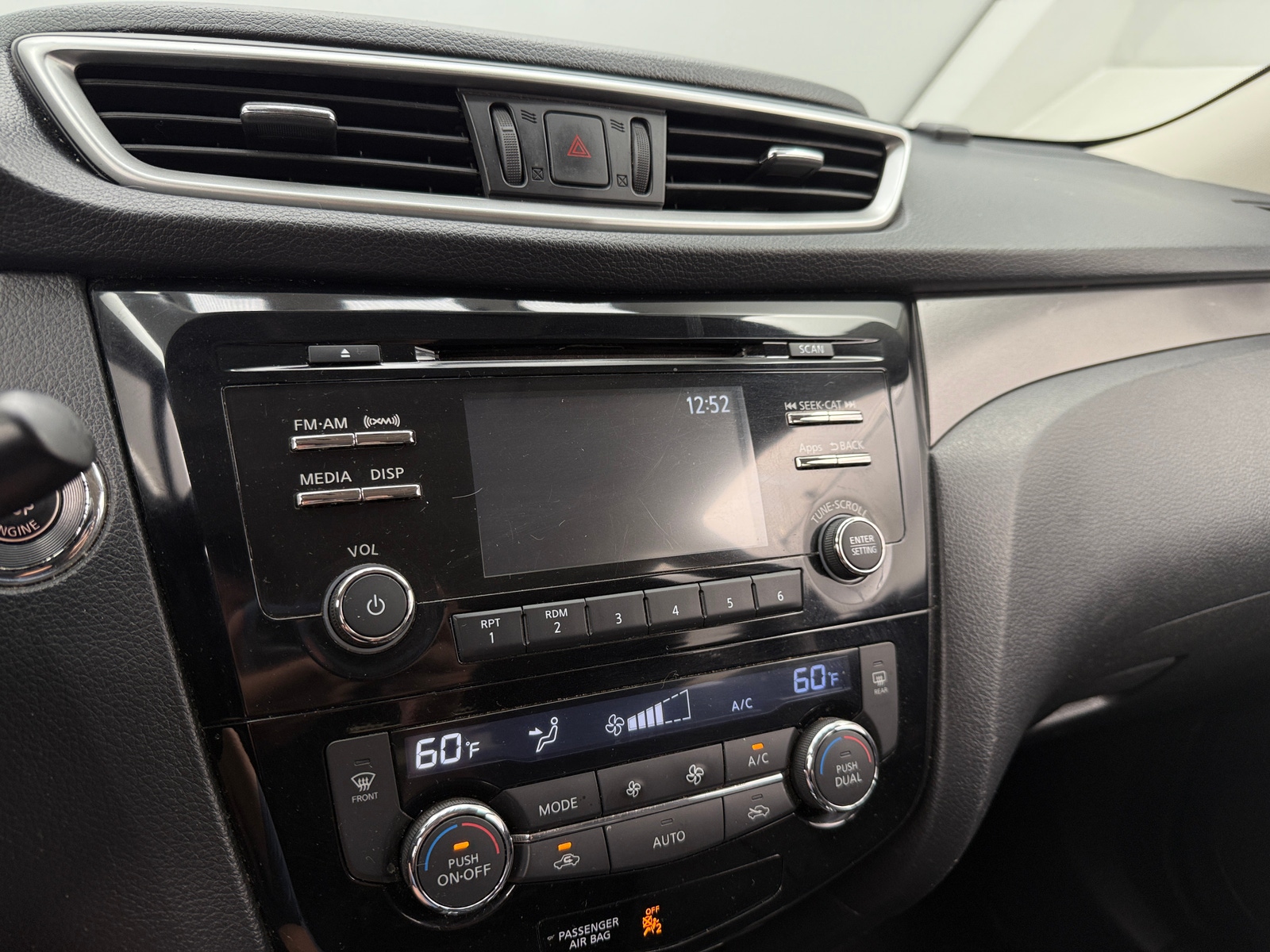 Thumbnail: 2016 Nissan Rogue - 4