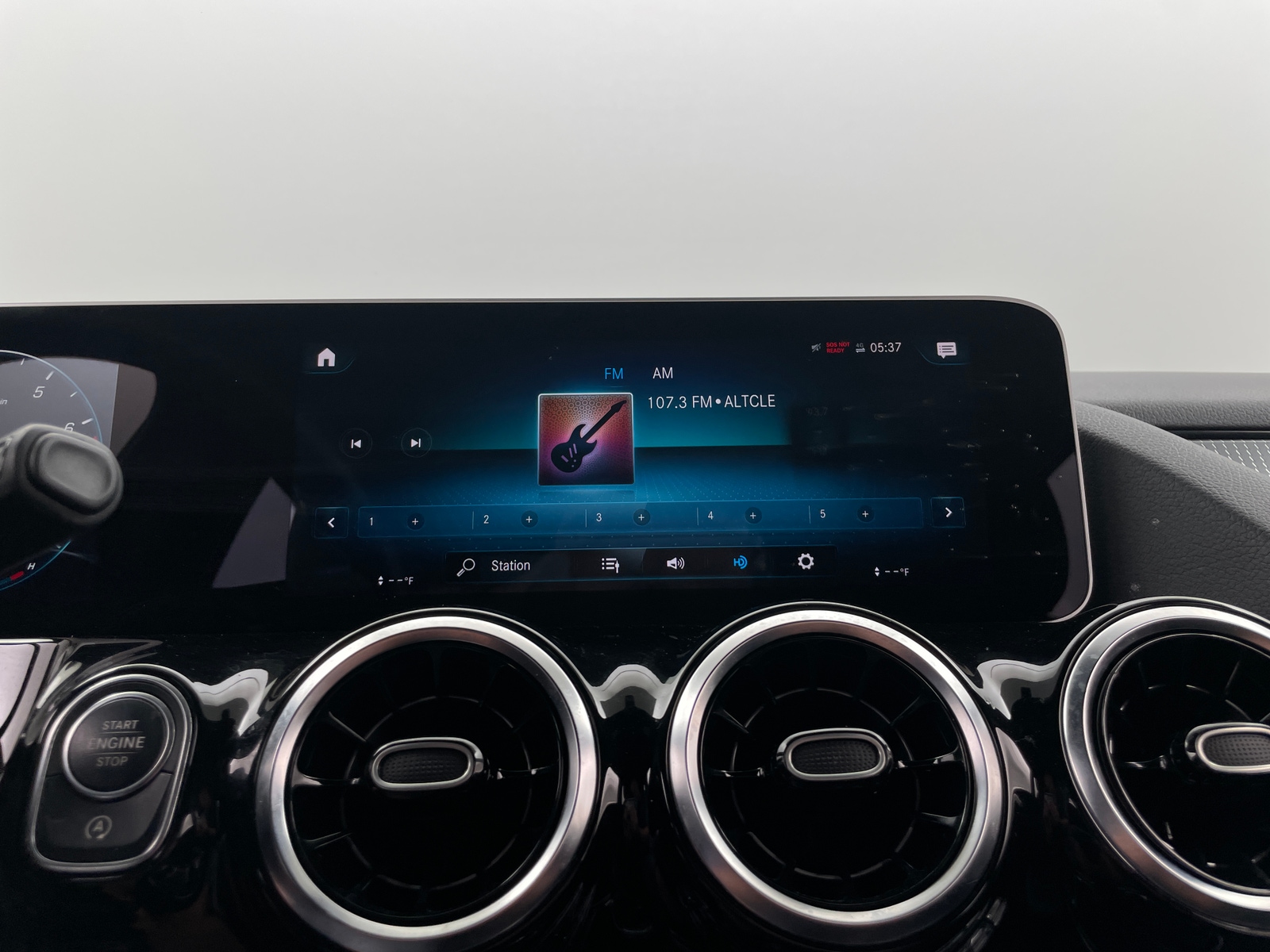 Thumbnail: 2021 Mercedes-Benz GLA - 3