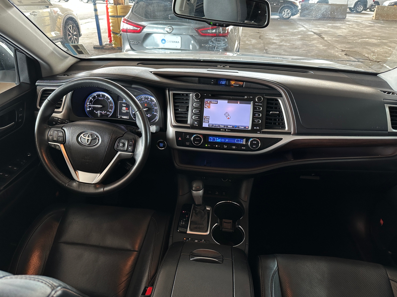 Thumbnail: 2015 Toyota Highlander - 2