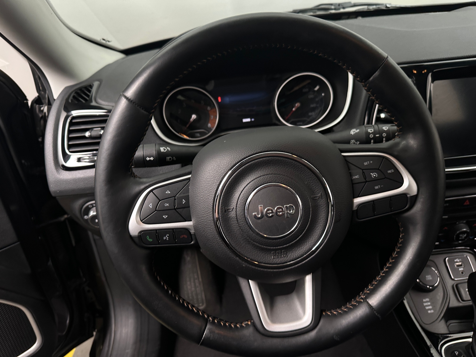 Thumbnail: 2020 Jeep Compass - 4
