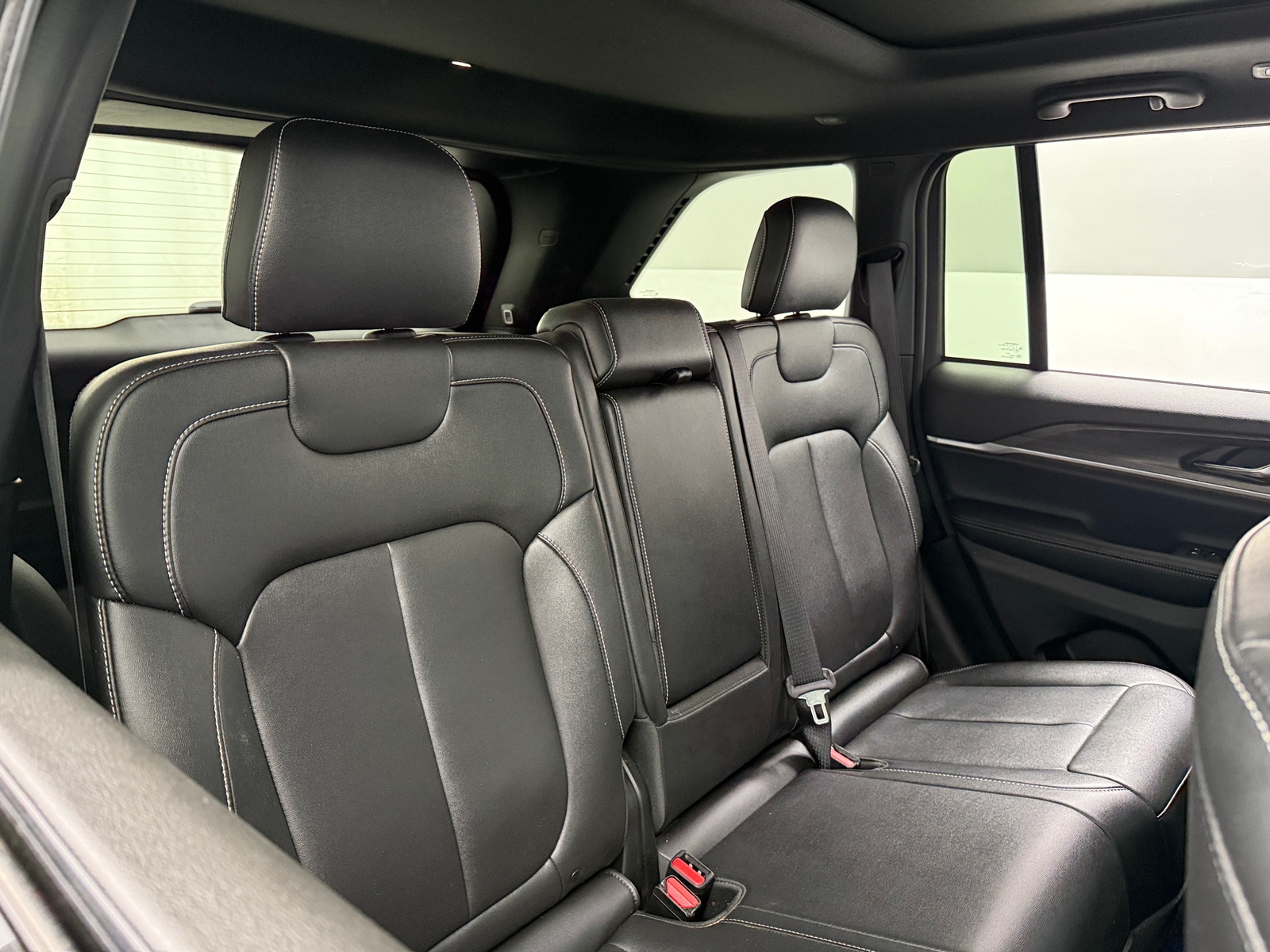 Thumbnail: 2024 Jeep Grand Cherokee - 5
