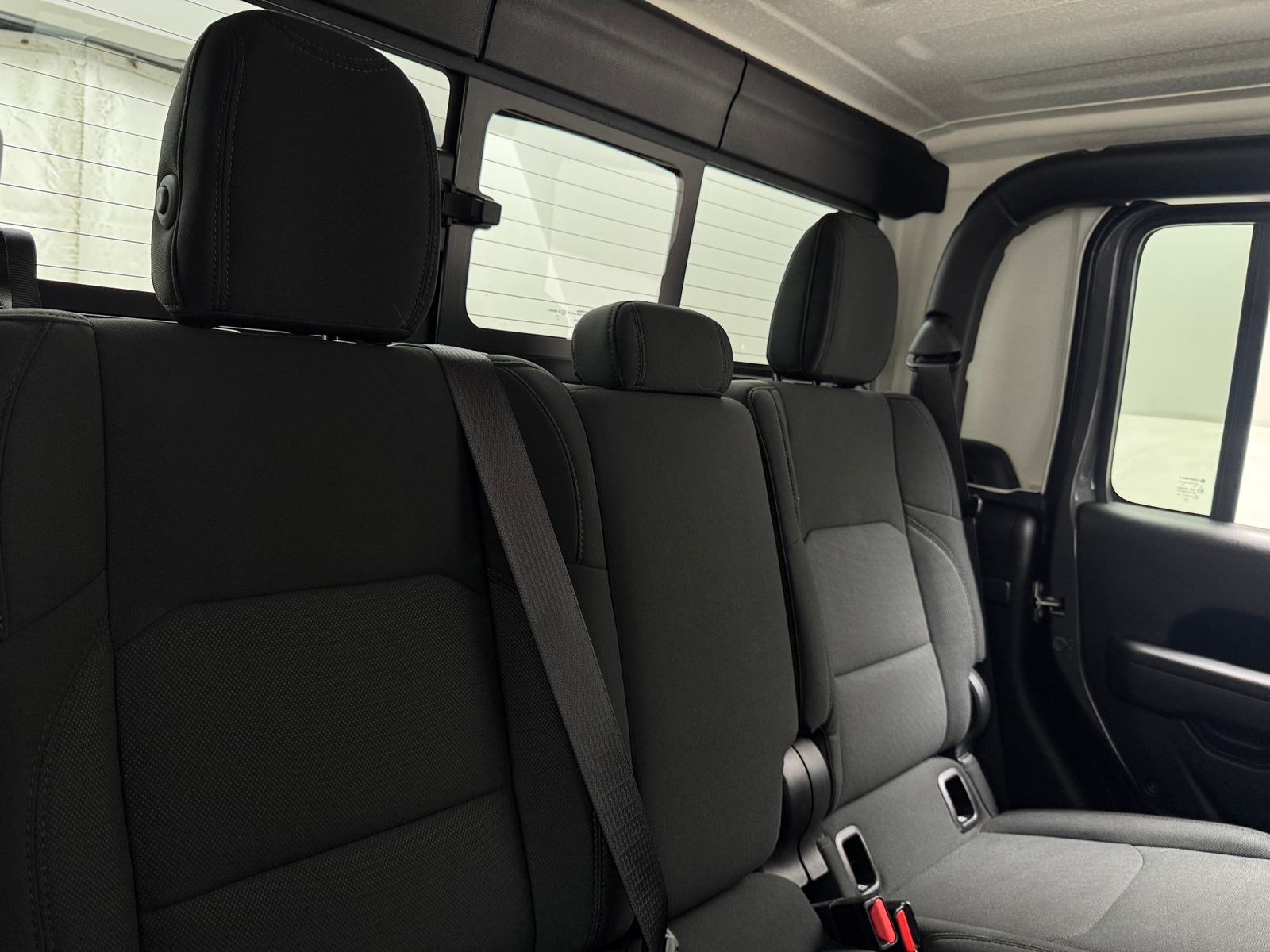 Thumbnail: 2021 Jeep Gladiator - 6
