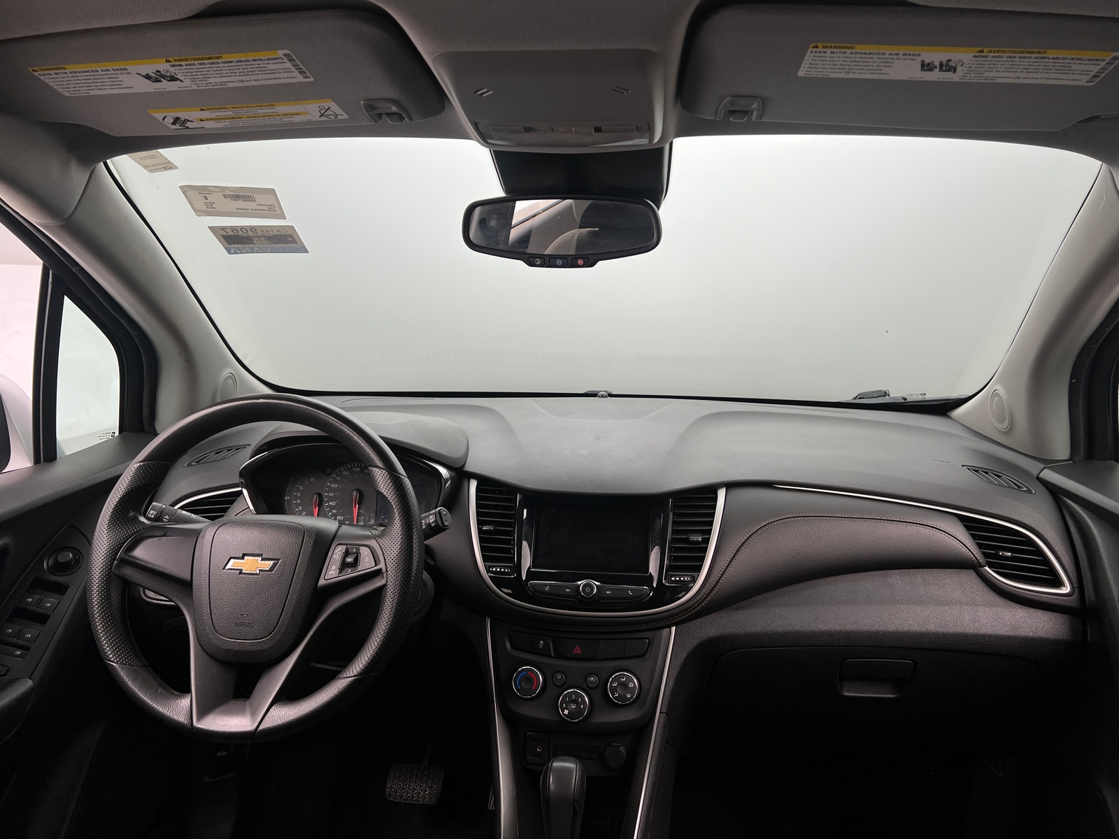 Thumbnail: 2018 Chevrolet Trax - 3