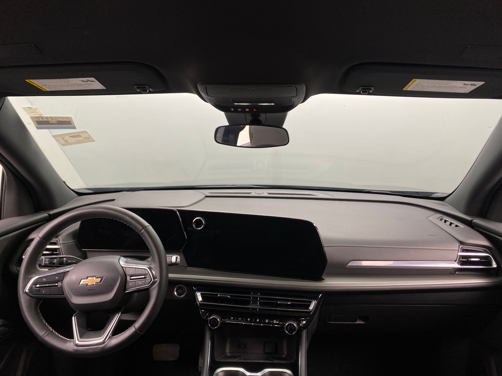 Thumbnail: 2025 Chevrolet Traverse - 3