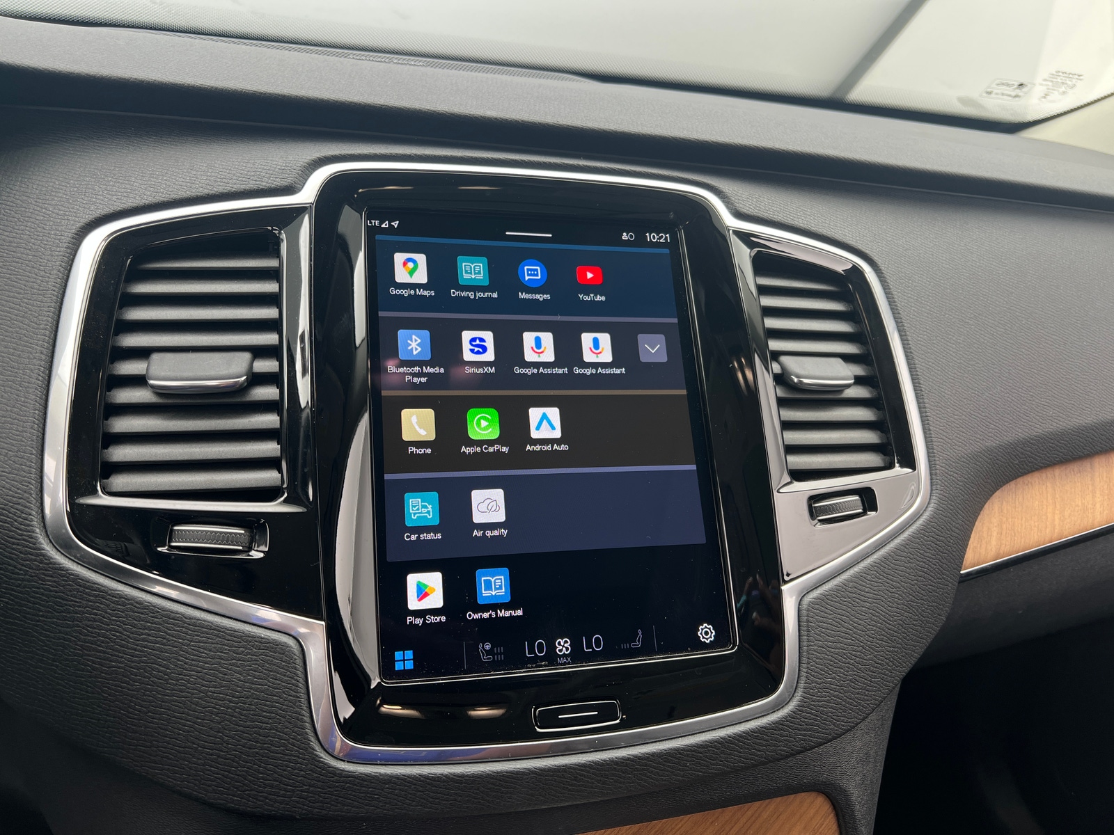 Thumbnail: 2023 Volvo XC90 - 3