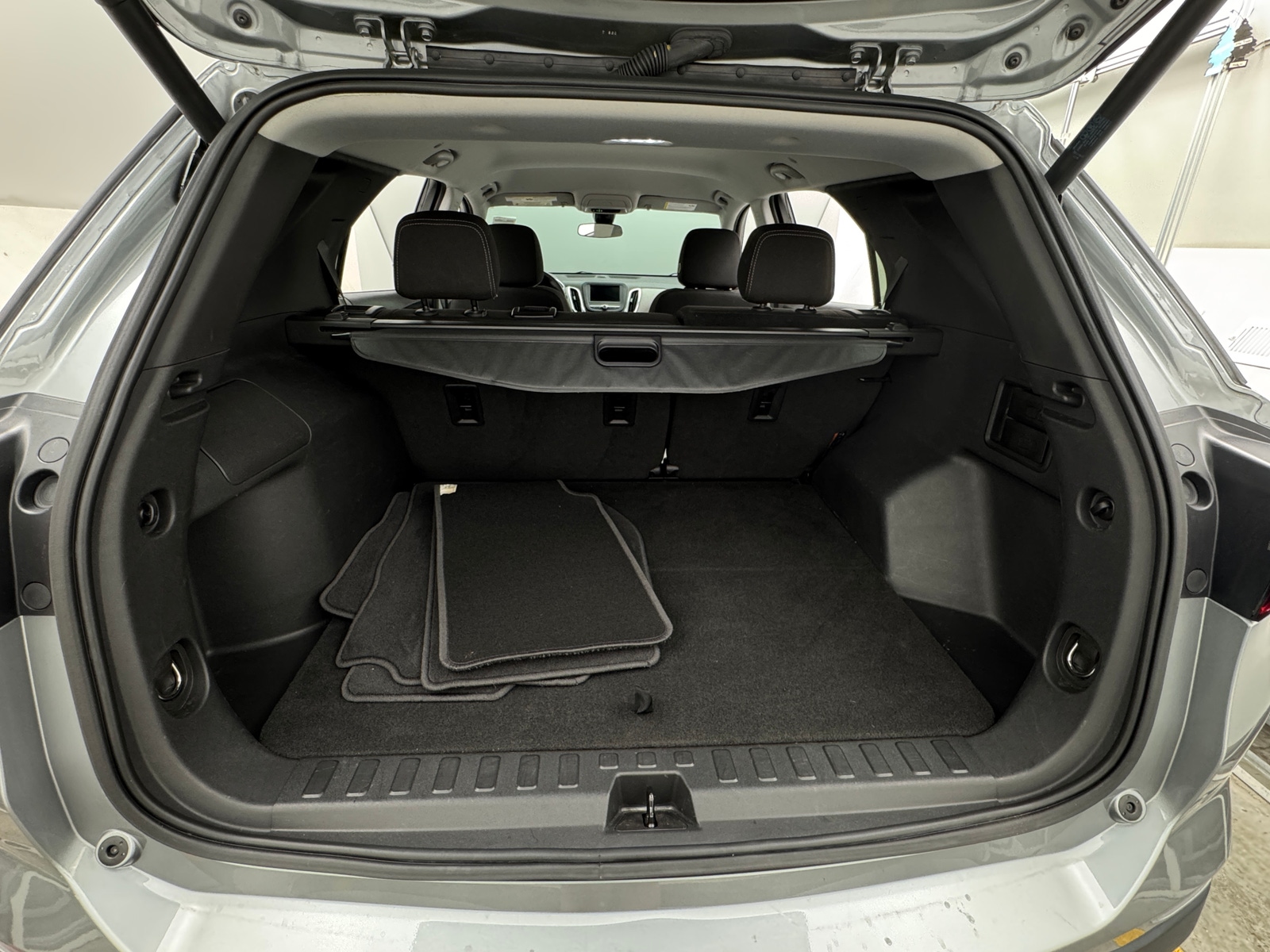Thumbnail: 2023 Chevrolet Equinox - 7