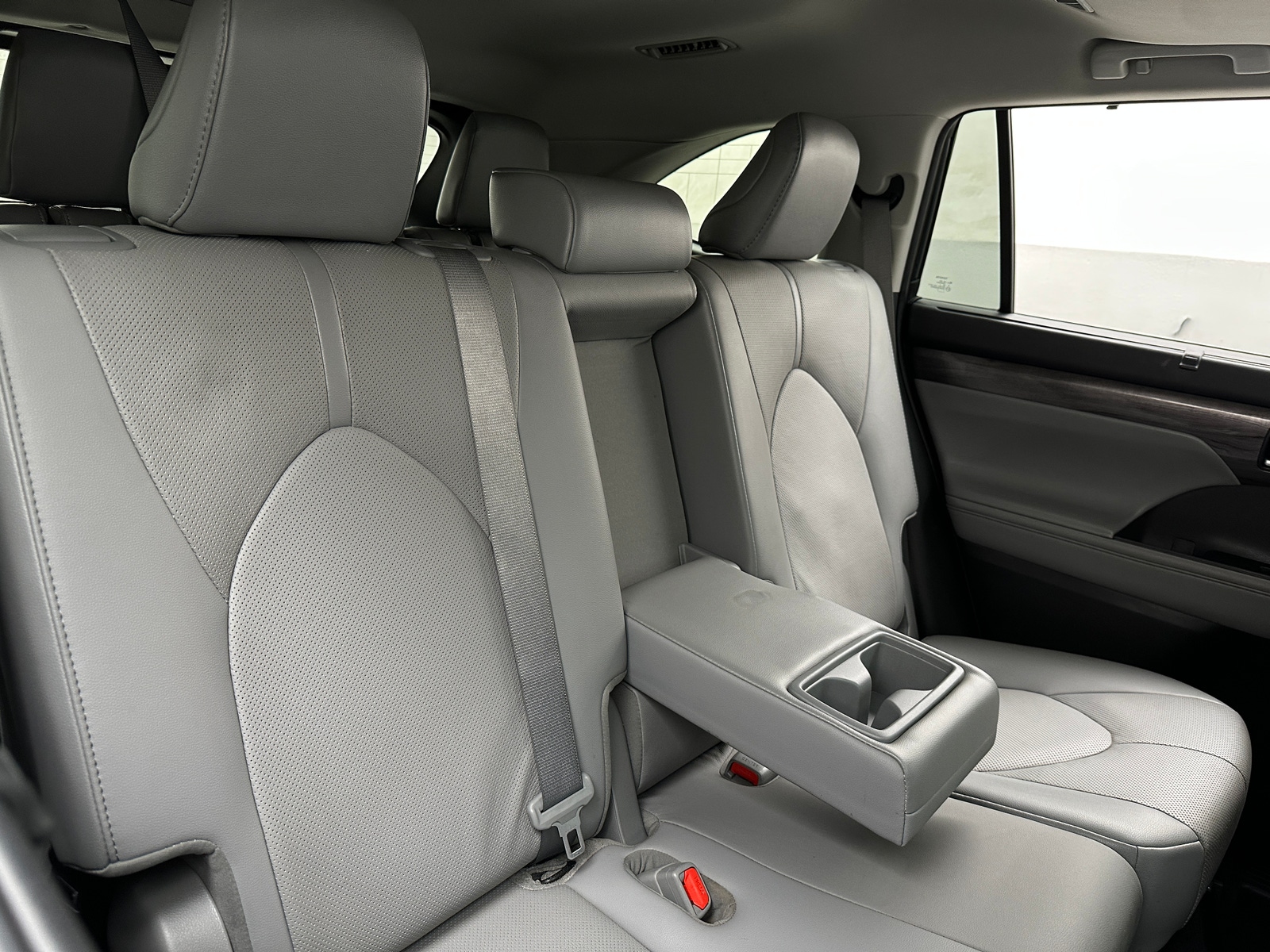 Thumbnail: 2021 Toyota Highlander - 5