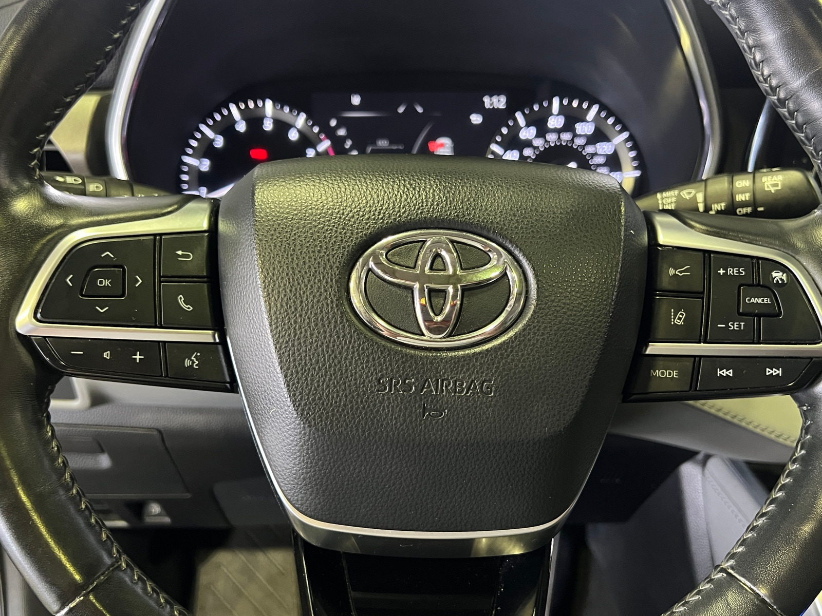 Thumbnail: 2021 Toyota Highlander - 4
