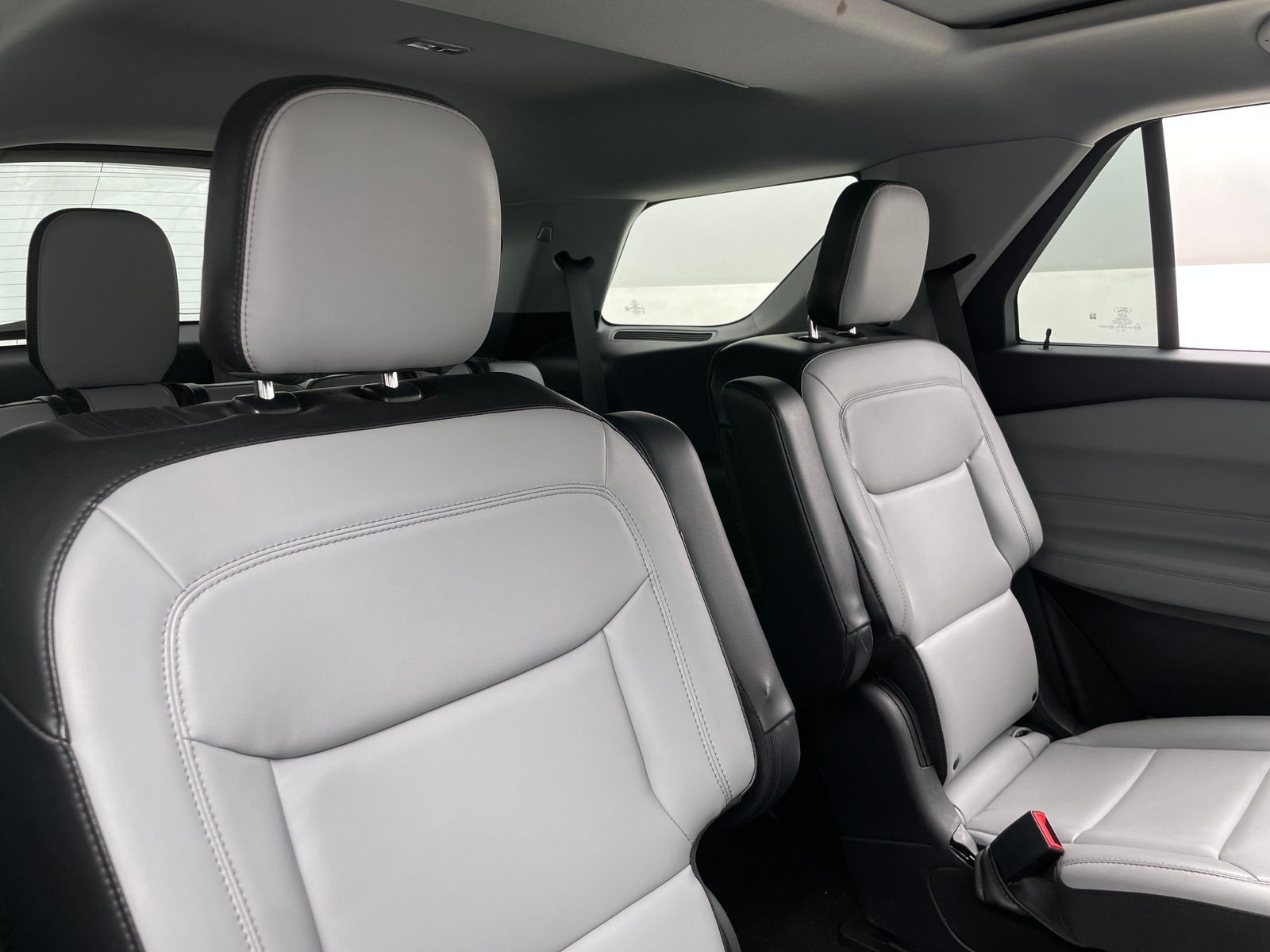 Thumbnail: 2021 Ford Explorer - 6