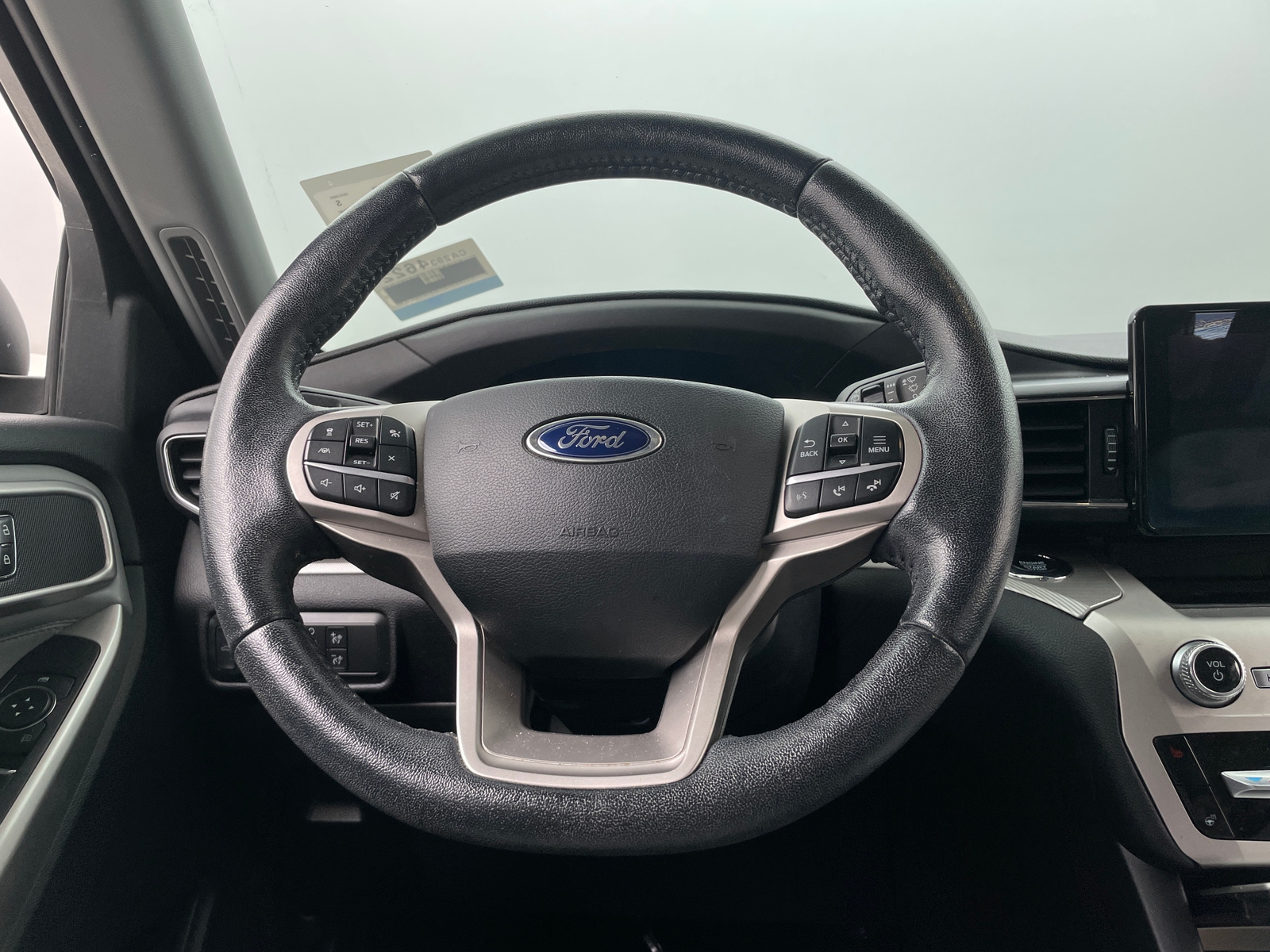 Thumbnail: 2021 Ford Explorer - 5