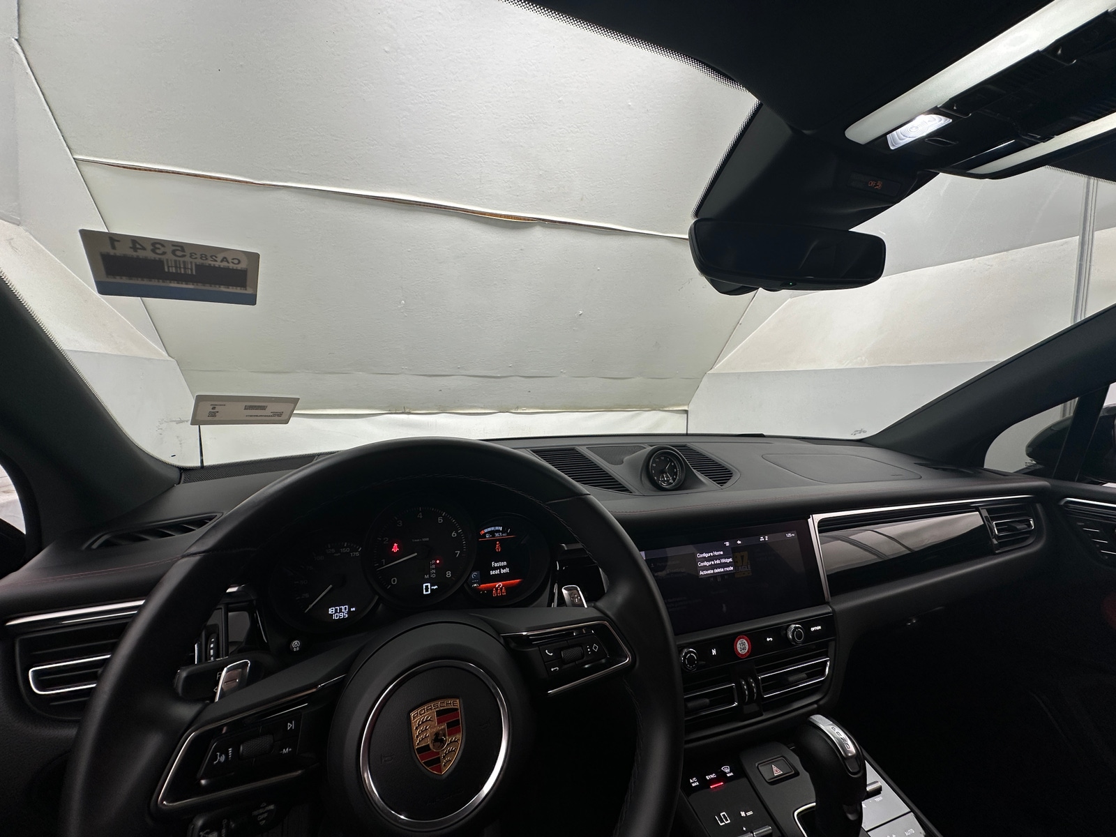 Thumbnail: 2024 Porsche Macan - 2