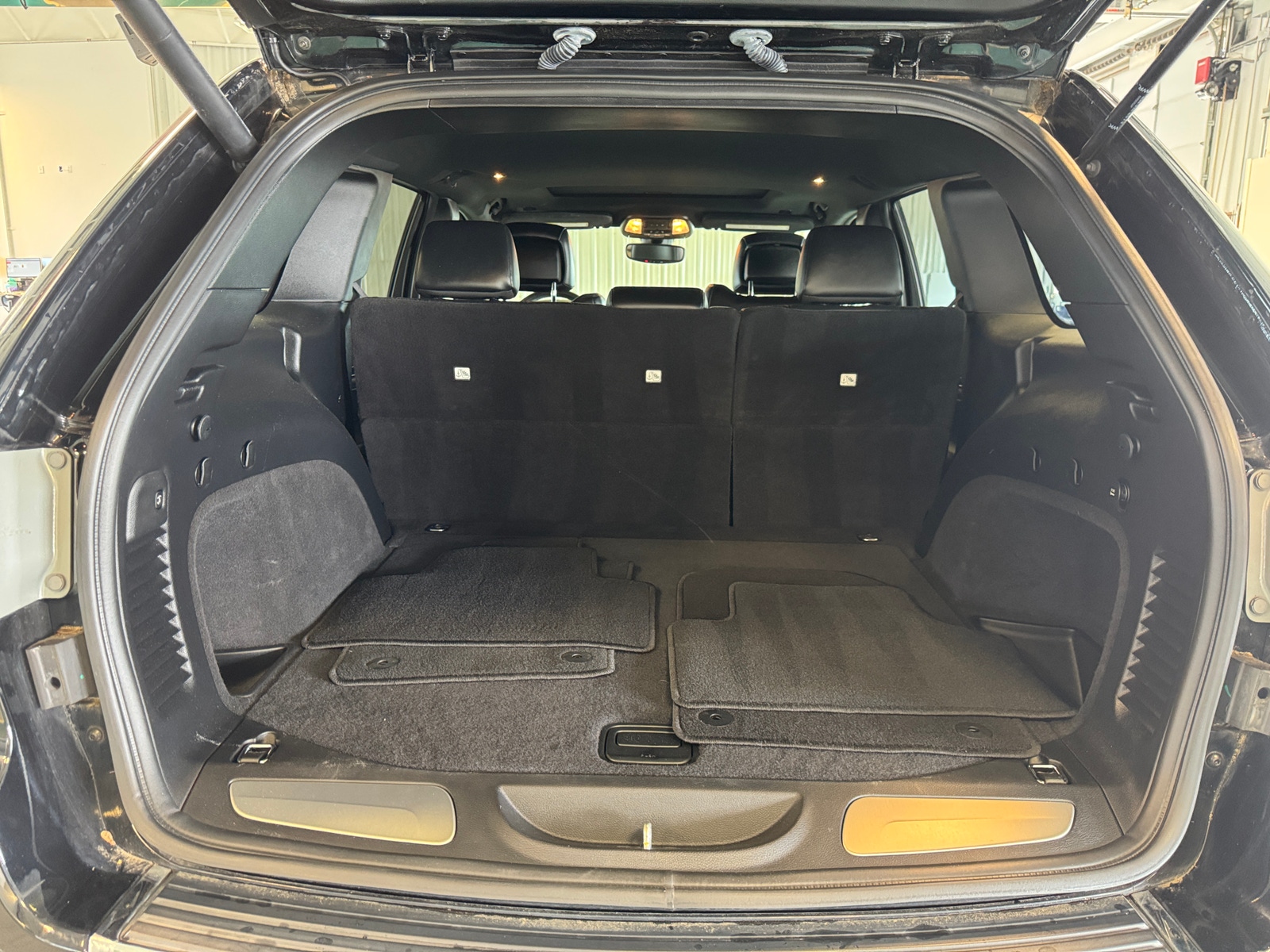 Thumbnail: 2019 Jeep Grand Cherokee - 6