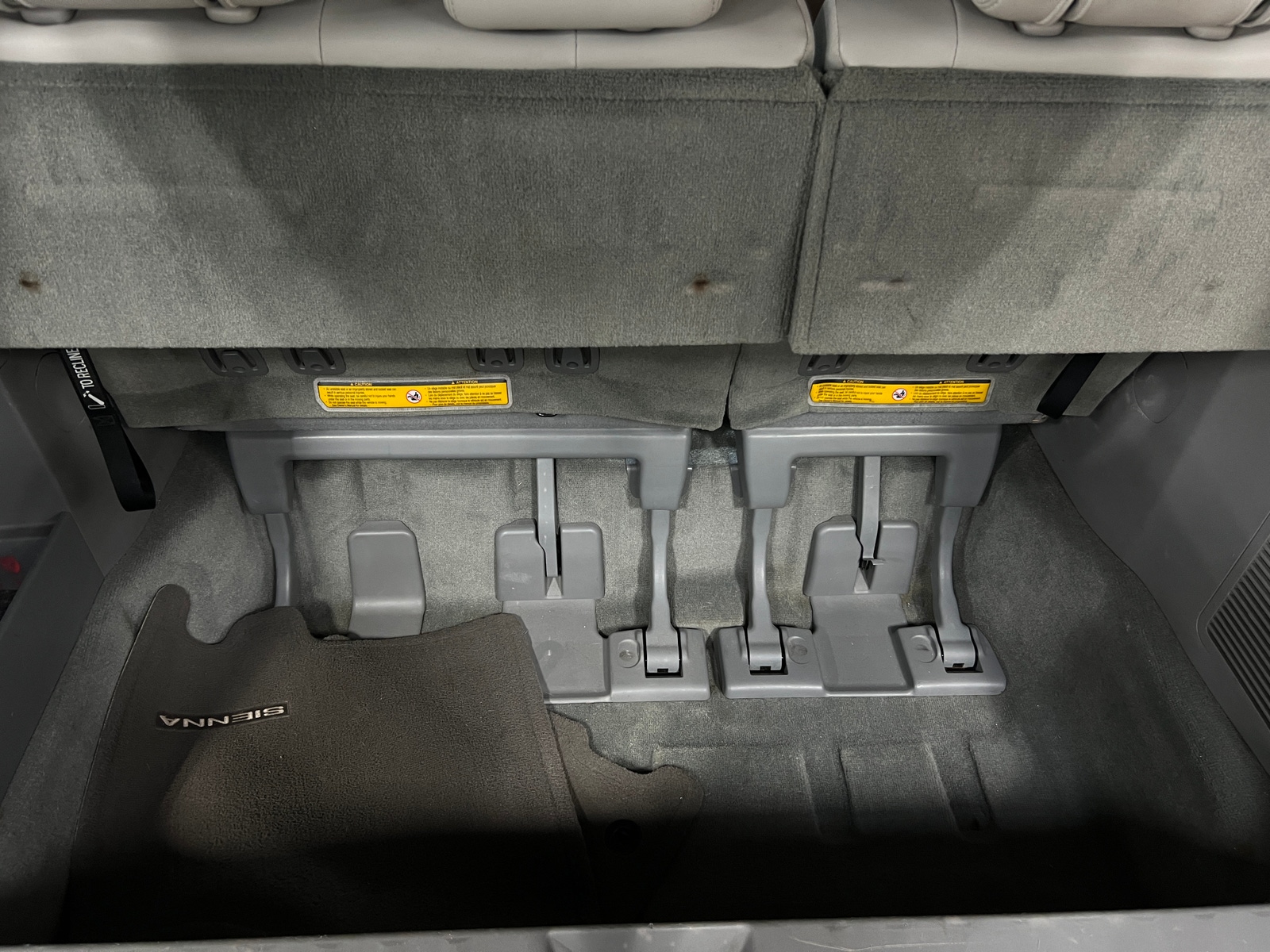 Thumbnail: 2014 Toyota Sienna - 6