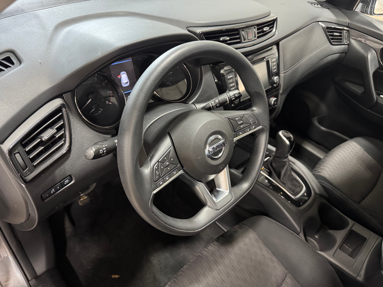 Thumbnail: 2019 Nissan Rogue - 3