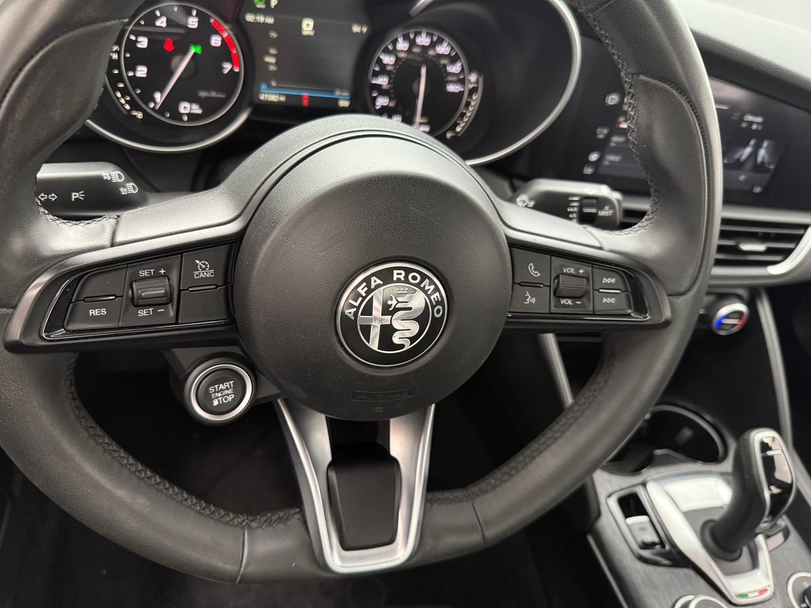 Thumbnail: 2020 Alfa Romeo Giulia - 4
