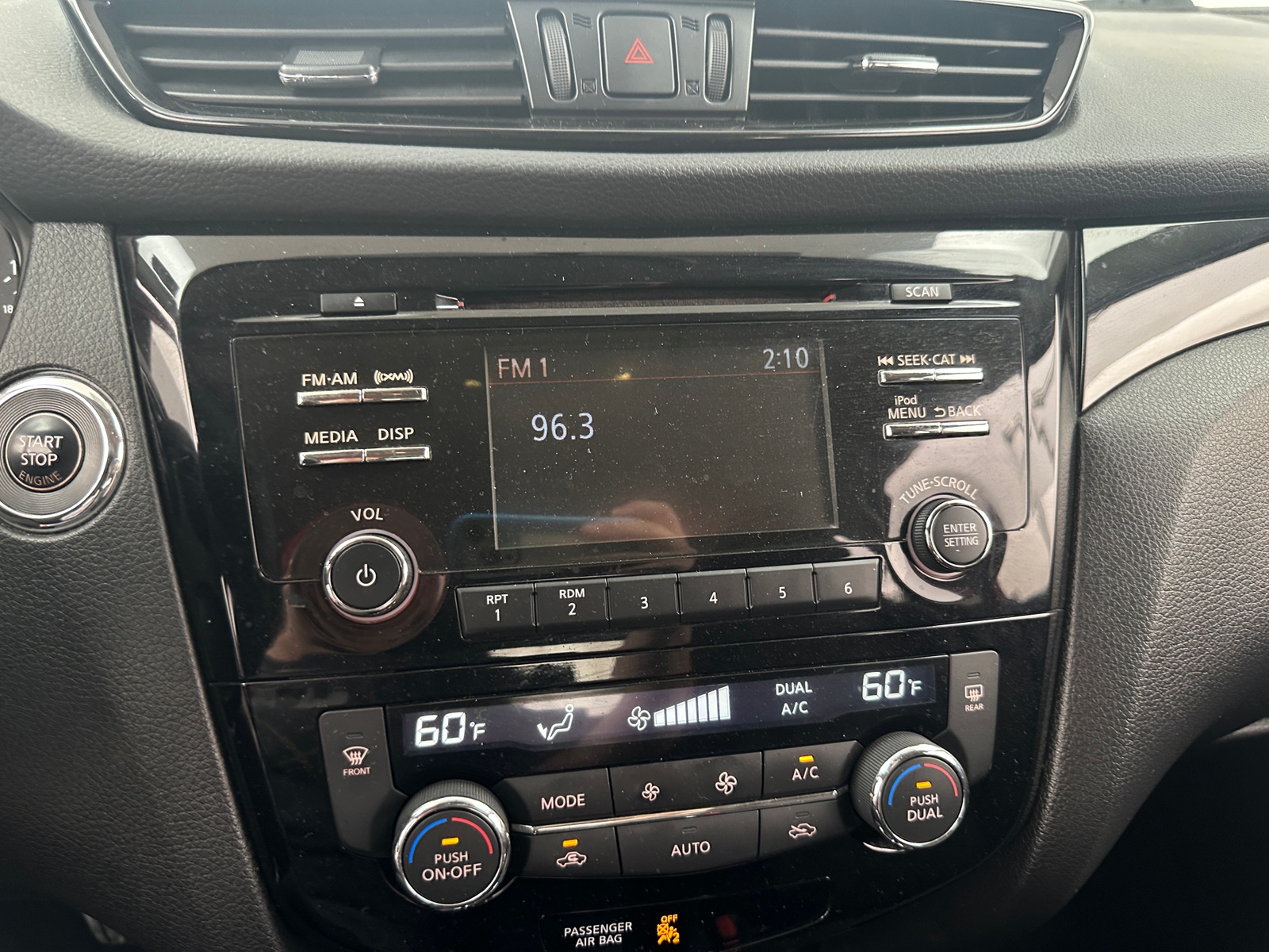 Thumbnail: 2018 Nissan Rogue Sport - 4