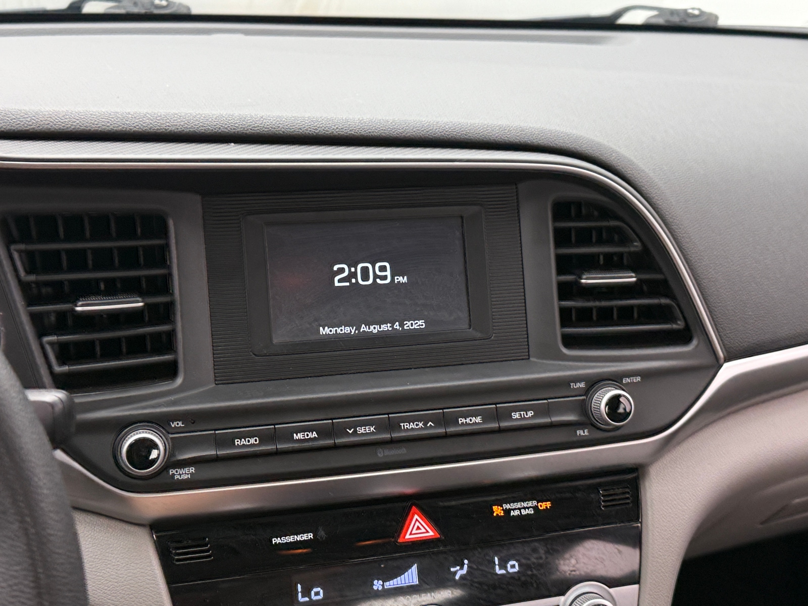 Thumbnail: 2020 Hyundai Elantra - 4