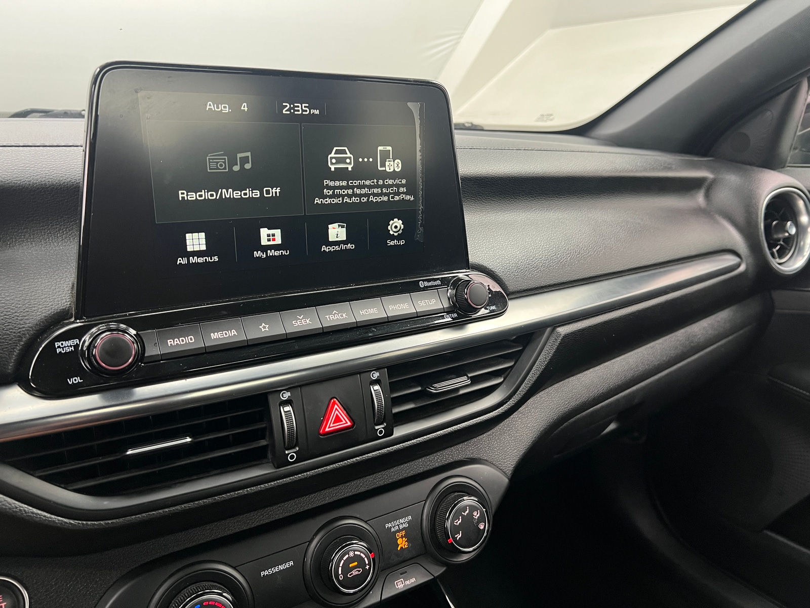 Thumbnail: 2021 Kia Forte - 4